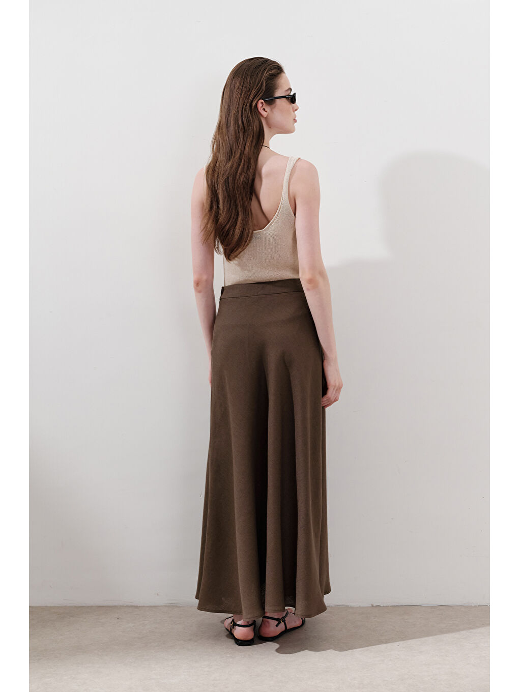 Kahverengi Keten Dikiş Detaylı Etek Tozlu Kahve-6