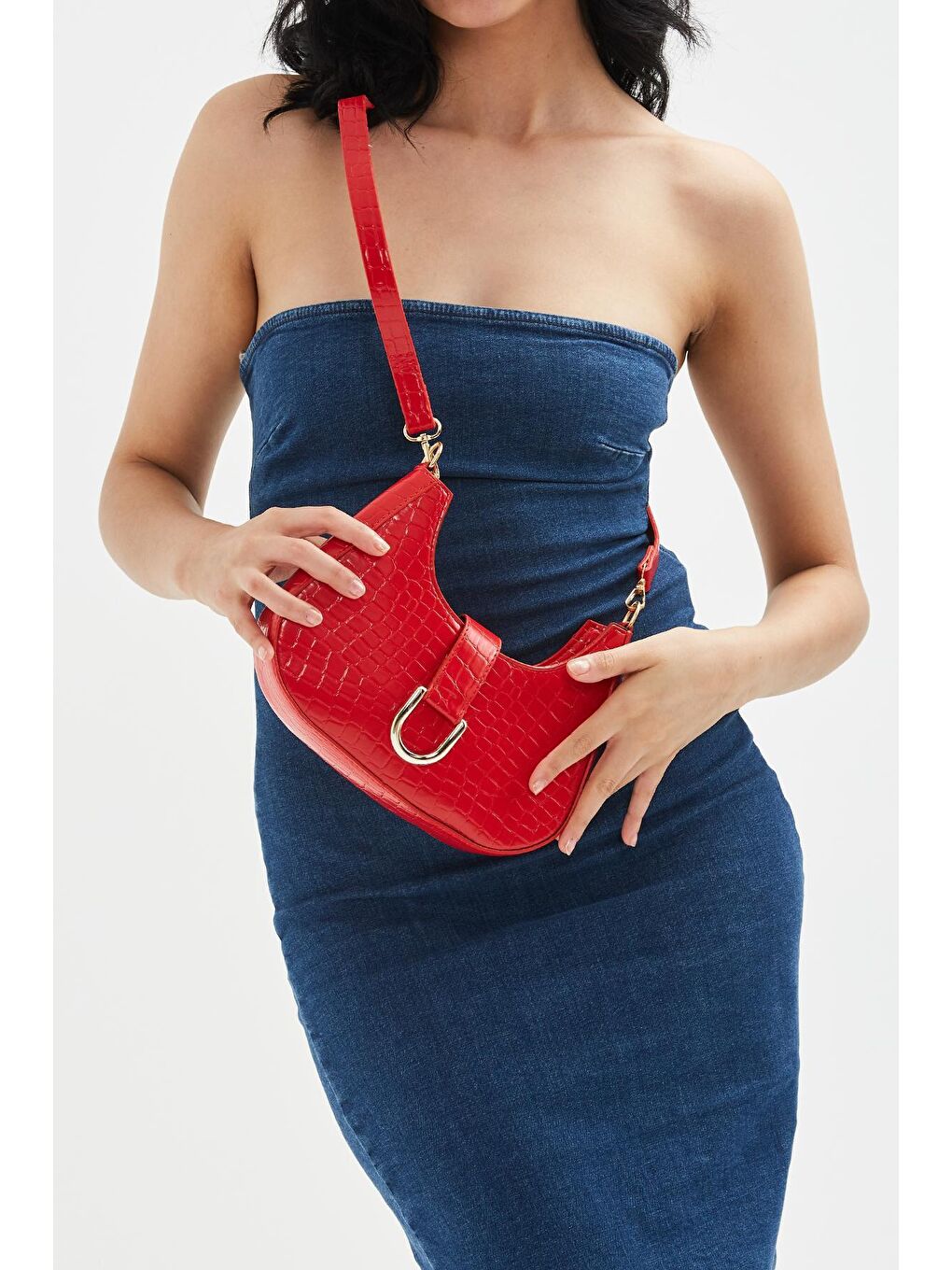 Uzun Askılı Toka Detaylı Alessa Kadın Çapraz Çanta Kırmızı-1