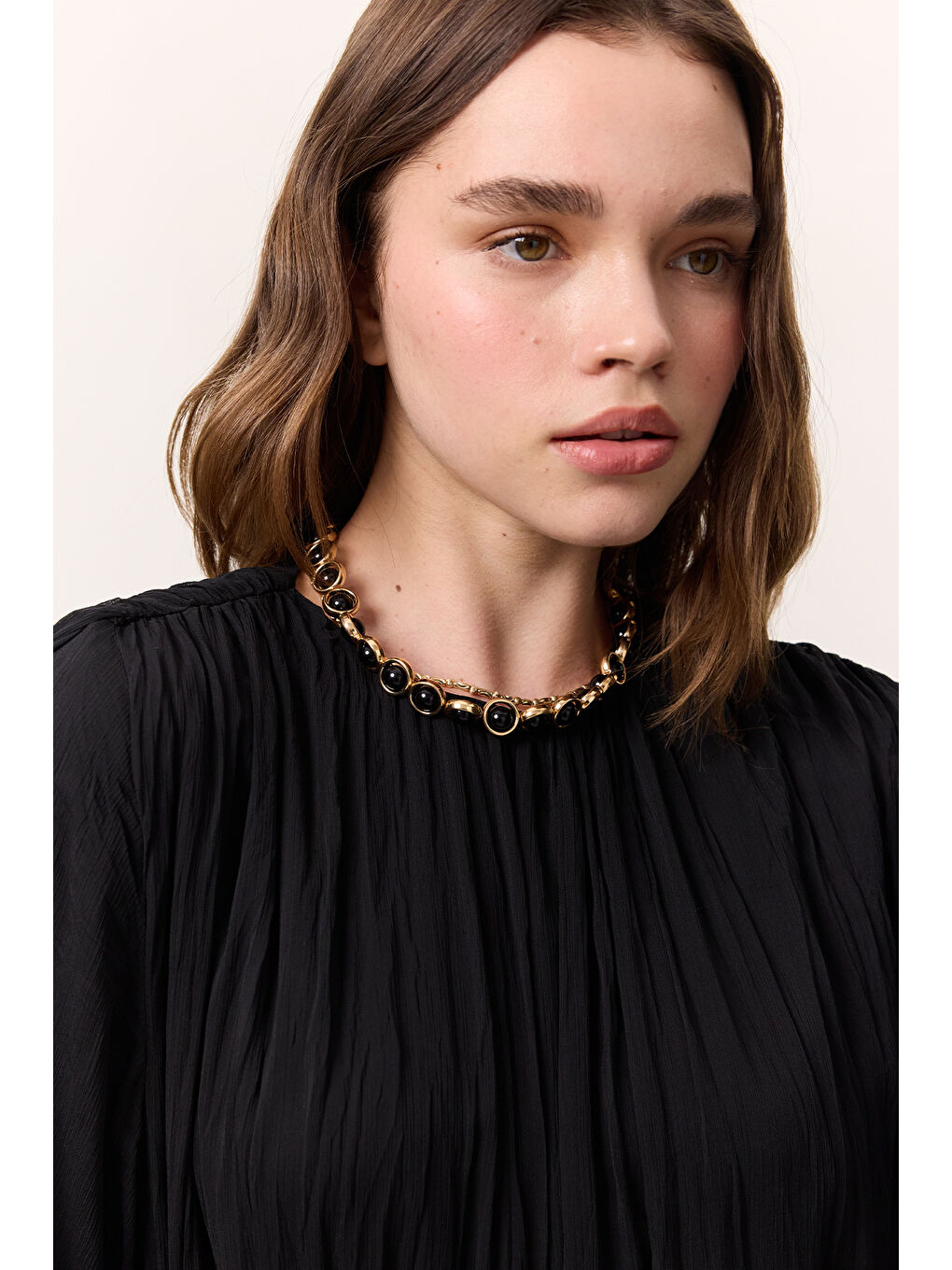 Boncuk Detaylı Kolye Siyah-1