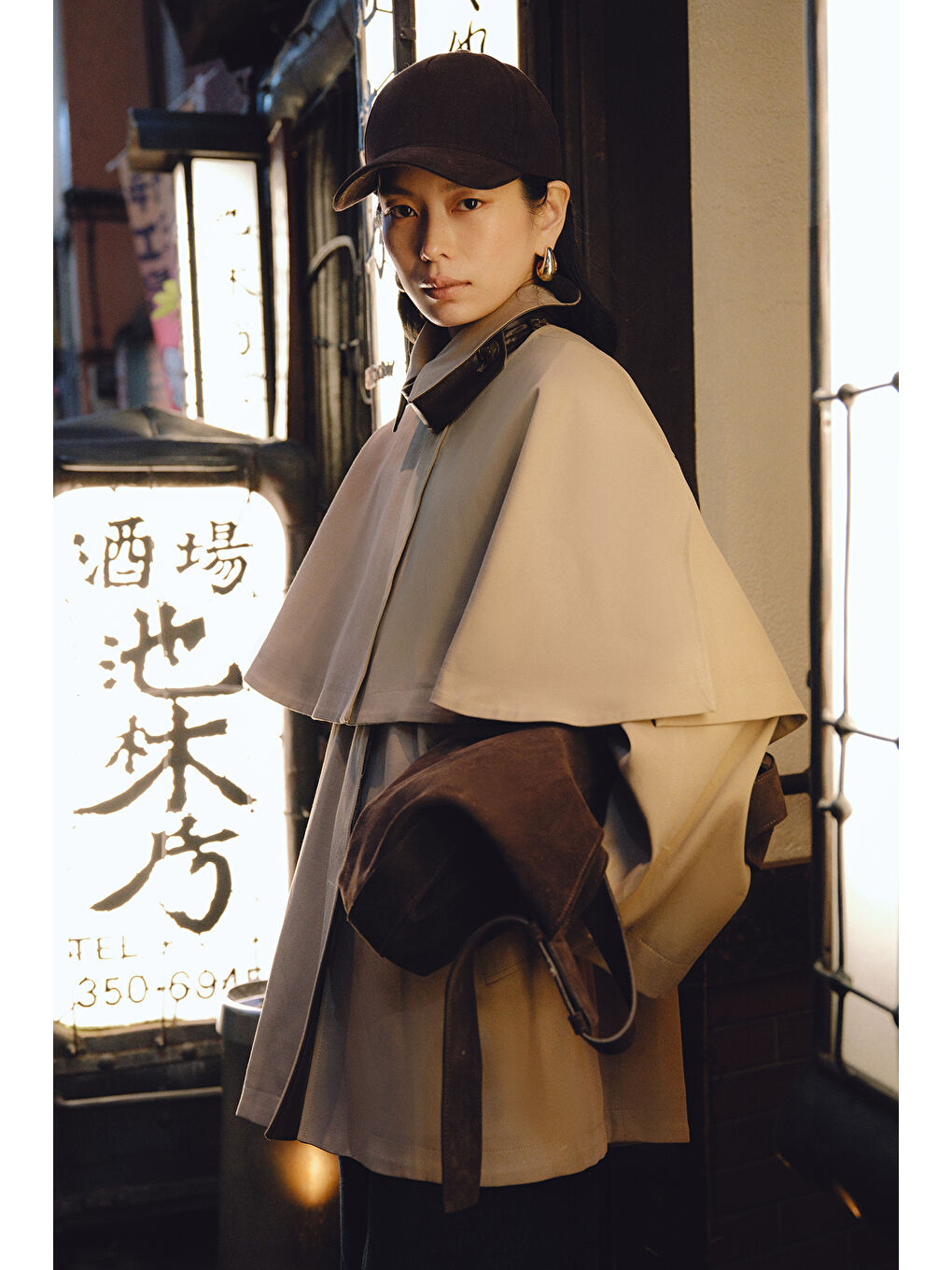 Kahverengi Pelerin Detaylı Trençkot Camel