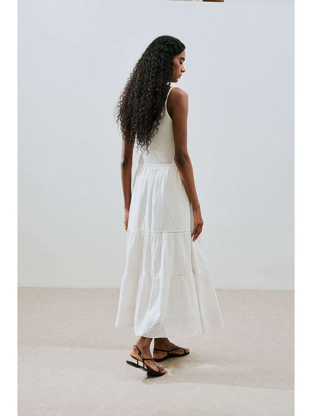 Dokulu İşlemeli Katlı Uzun Etek Ekru-5