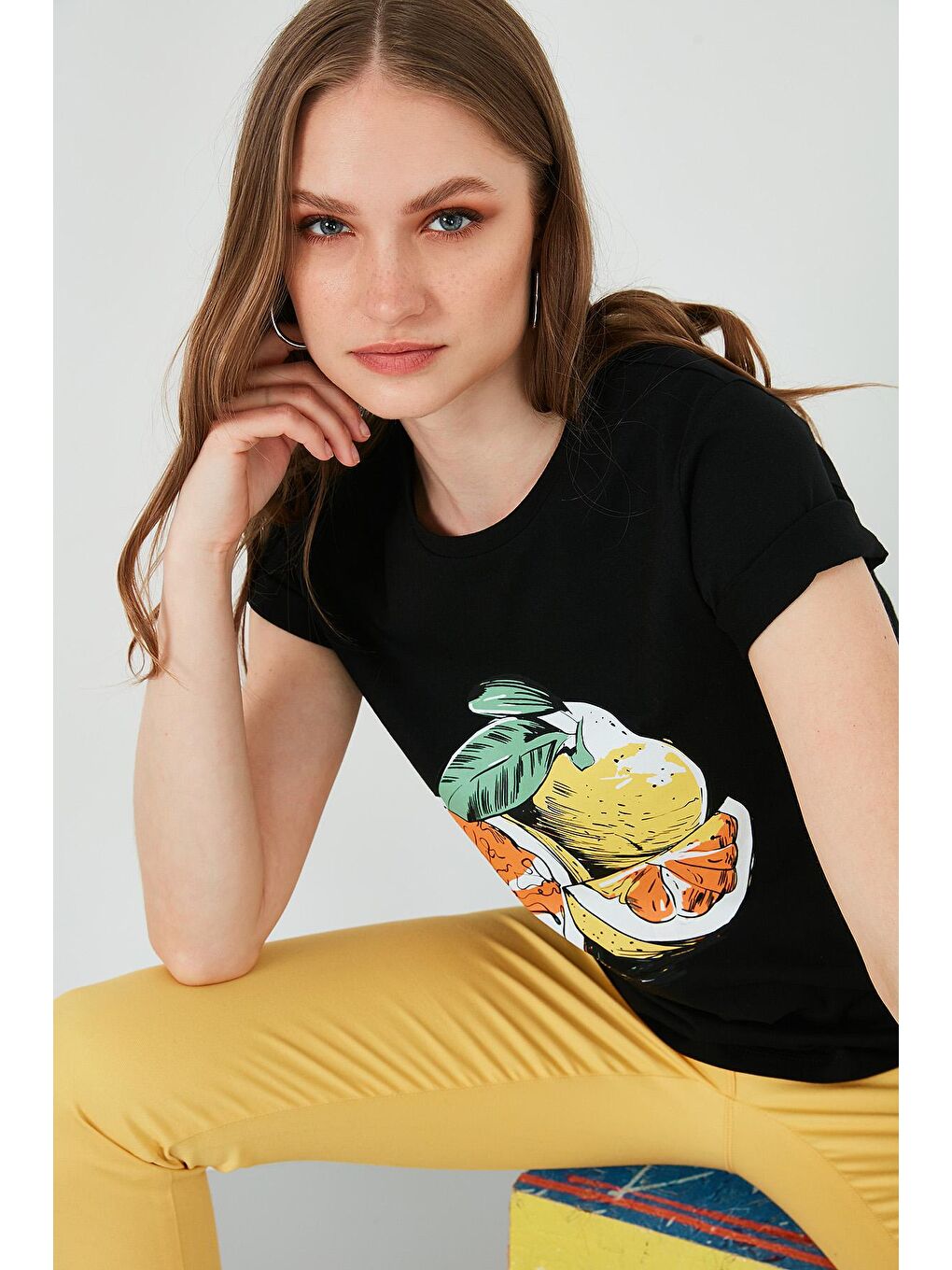 Siyah Baskılı Bisiklet Yaka % 100 Pamuk T Shirt 6001018-2