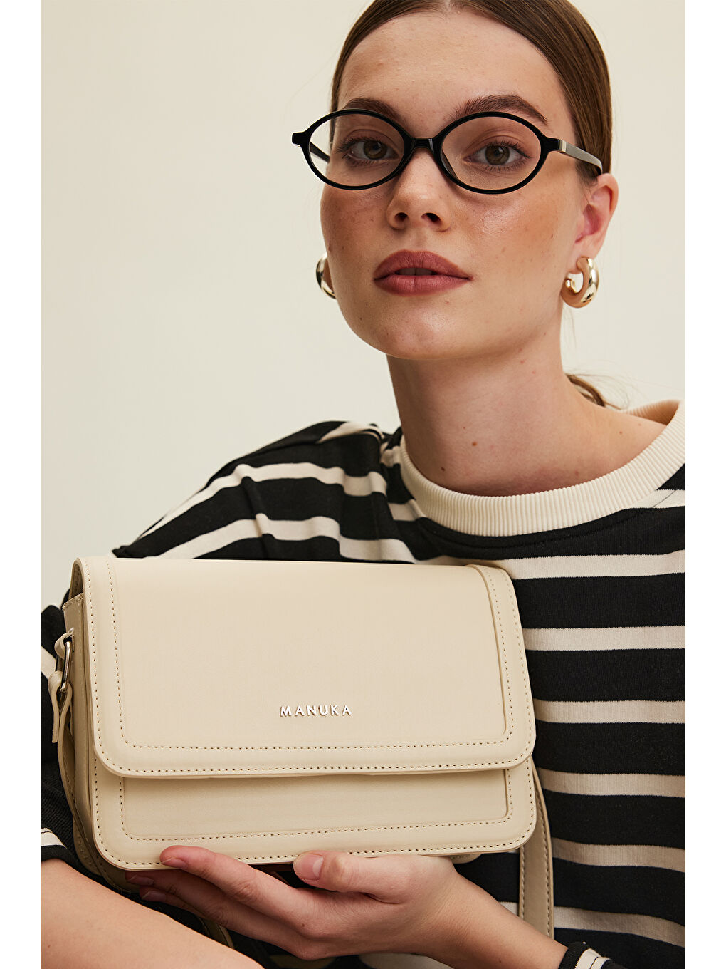 Kapaklı Omuz Çantası Bej