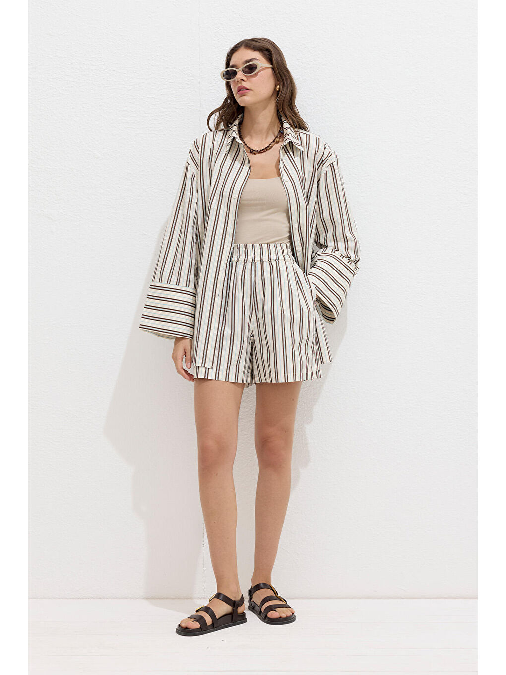 Çizgili Pamuklu Şort Bej Çizgi-2