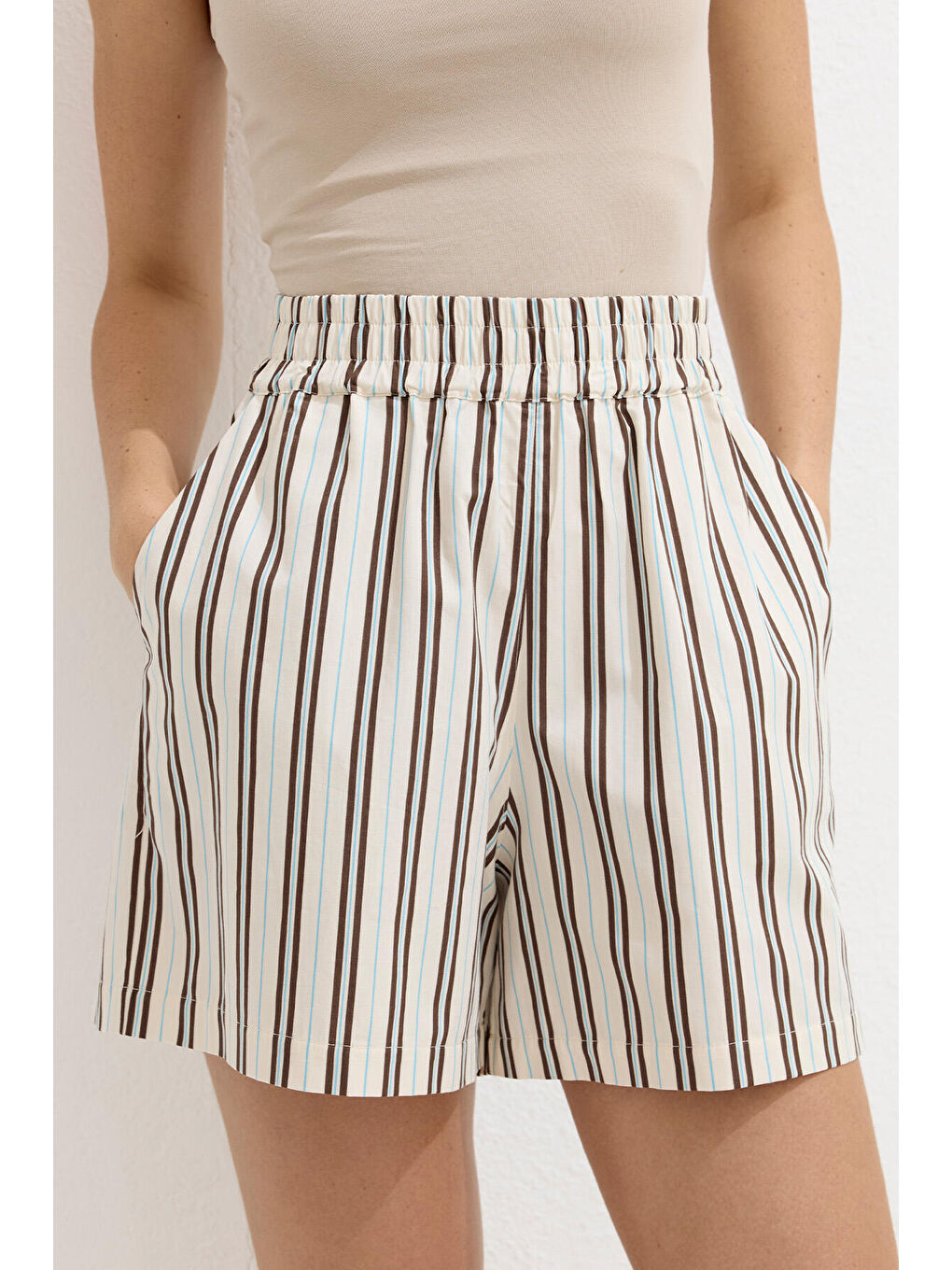 Çizgili Pamuklu Şort Bej Çizgi-4