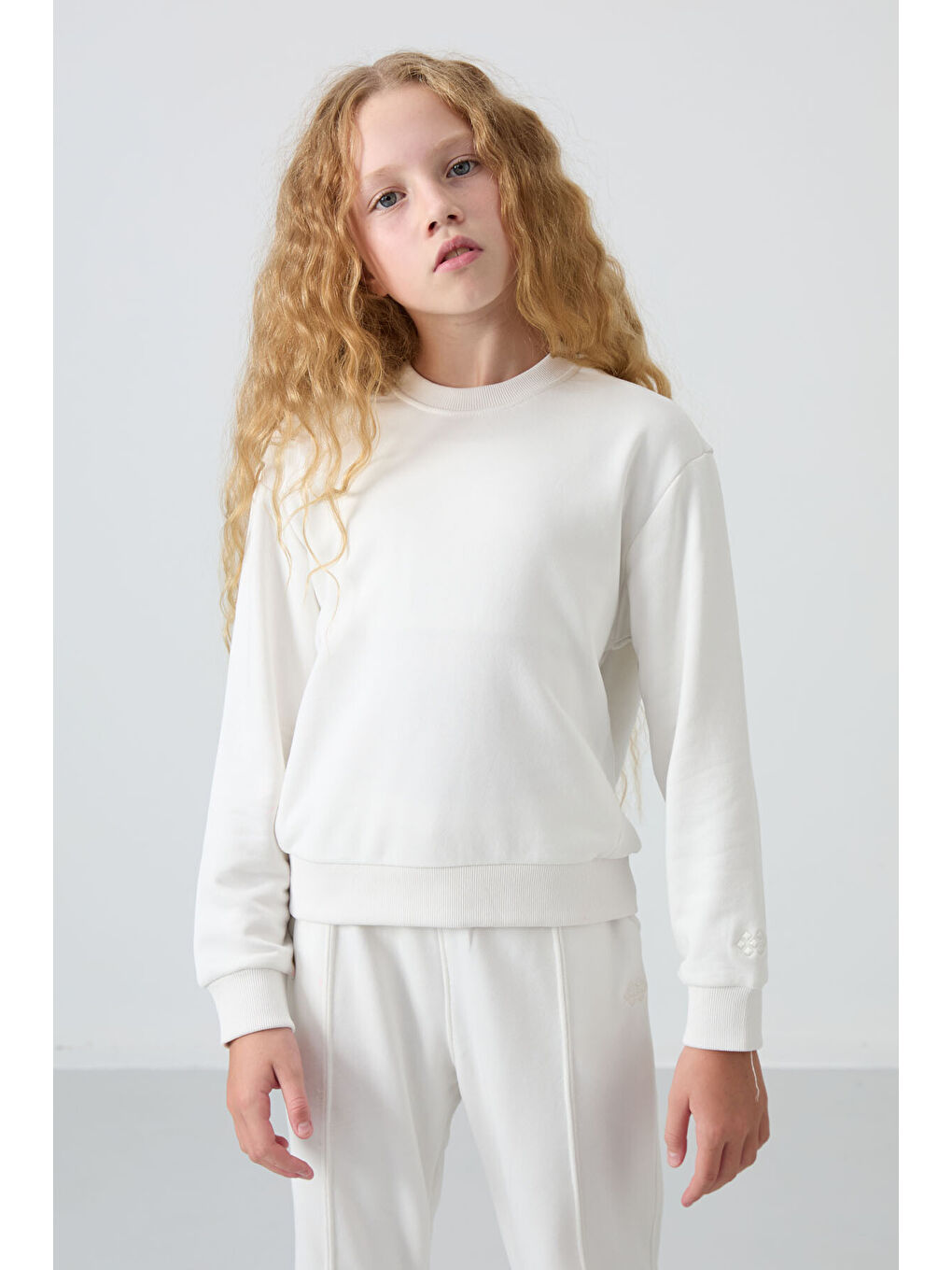 Ekru Pamuklu İçi Tüylü Yumuşak Dokulu Oversize Nakışlı Kız Çocuk Eşofman Takım - 75145-3