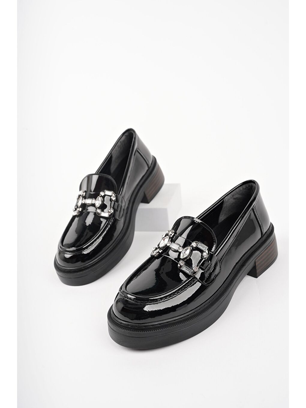 Siyah CARMENTA Kadın Loafer Kalın Taban Tokalı Günlük Casual Makosen Ayakkabı