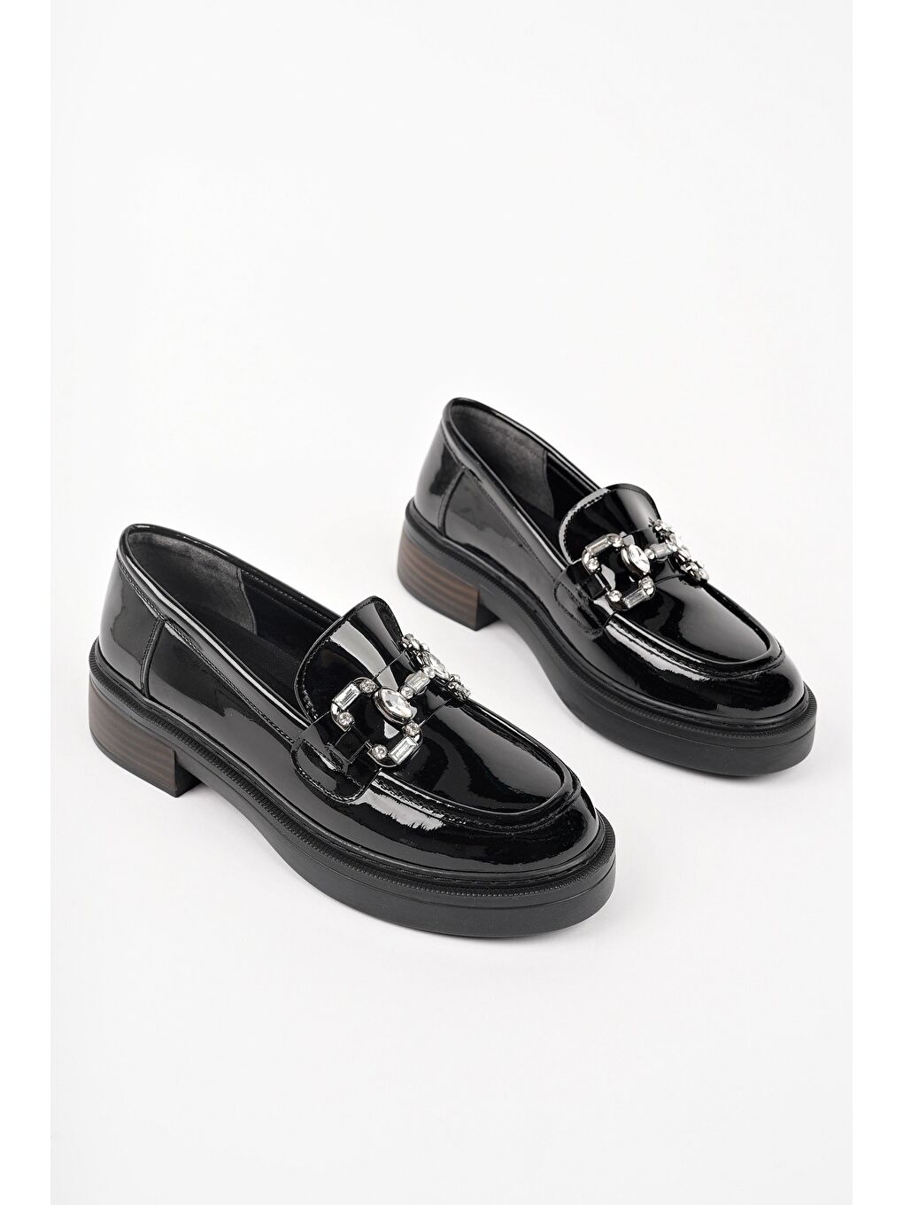 Siyah CARMENTA Kadın Loafer Kalın Taban Tokalı Günlük Casual Makosen Ayakkabı-1