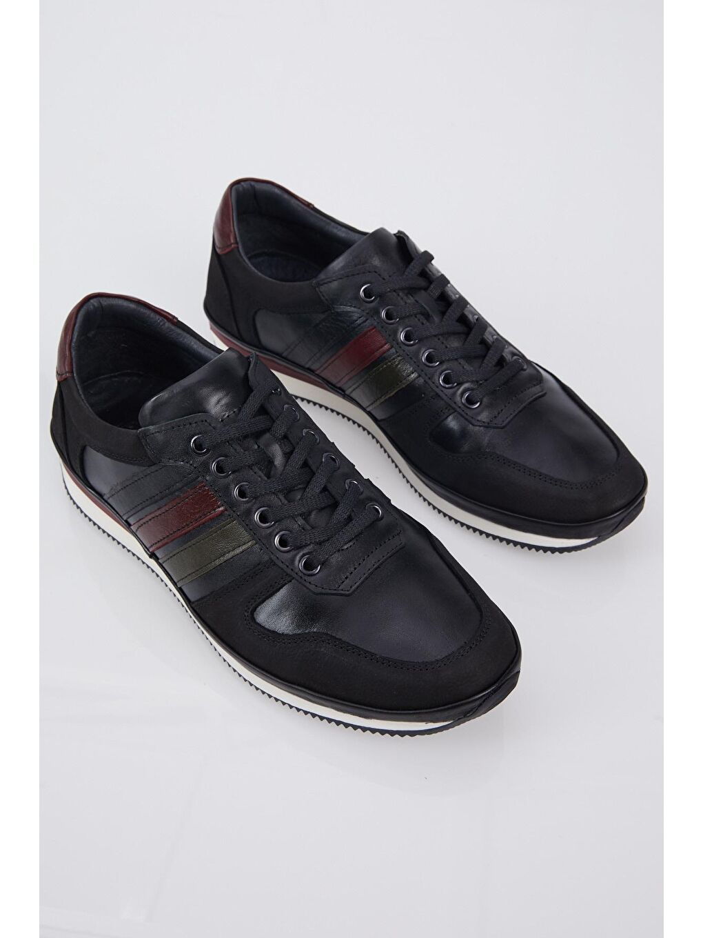 Erkek Siyah Bağcıklı Yanı Bantlı Rahat Kalıp Hakiki Deri Spor Ayakkabı-3
