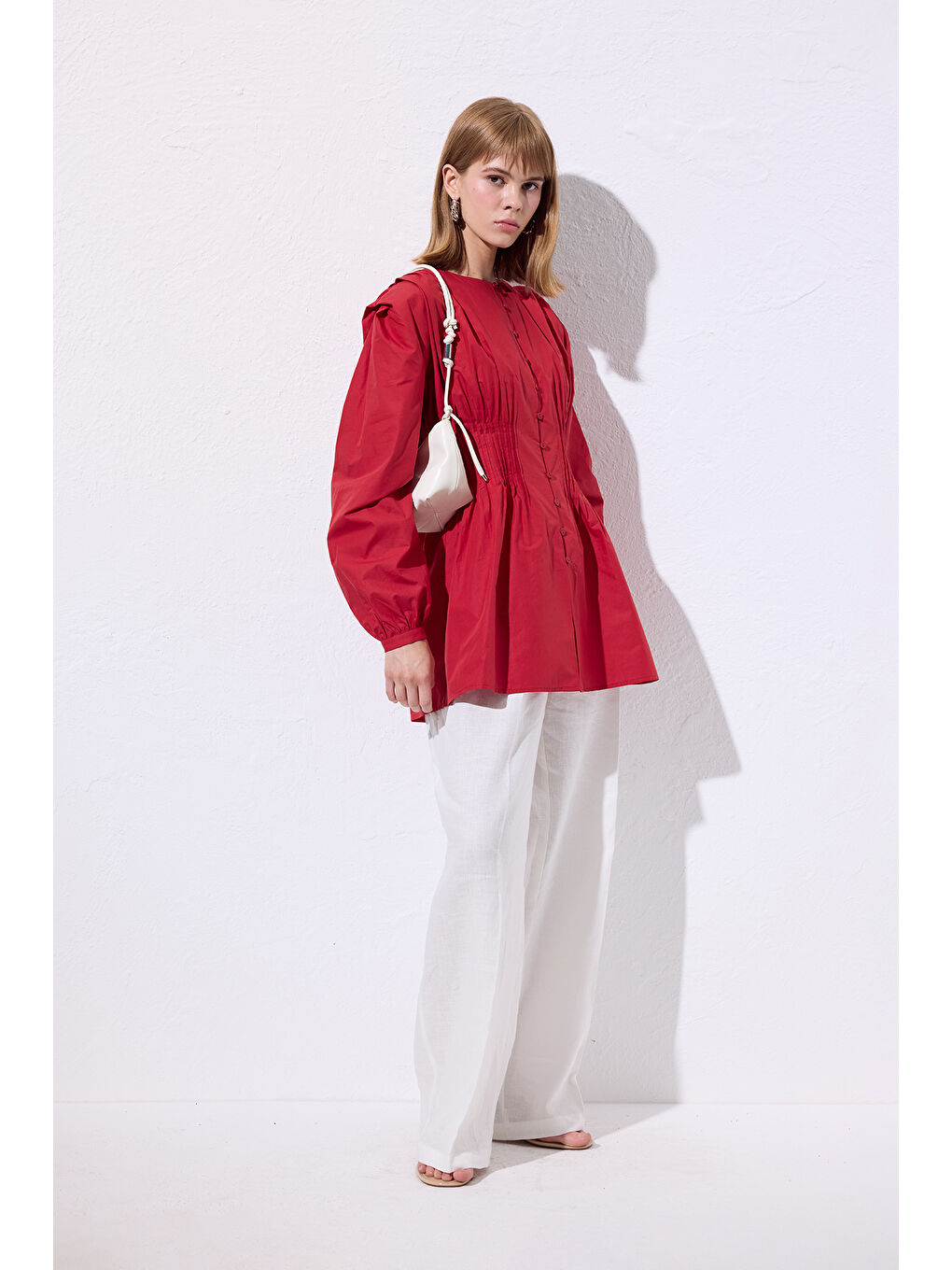 Beli Pile Detaylı Uzun Kol Bluz Kırmızı-1