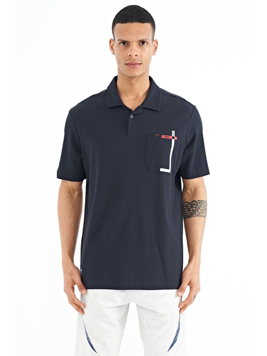 TOMMYLIFE Lacivert Cep Detaylı Baskılı Standart Kalıp Polo Yaka Erkek T-Shirt - 88241