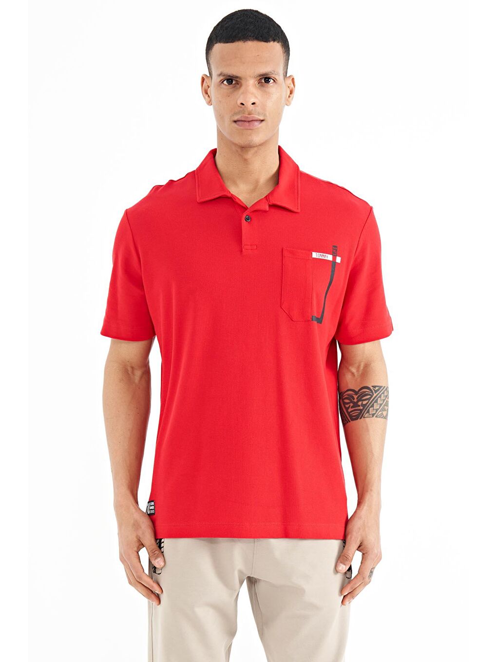 TOMMYLIFE Kırmızı Cep Detaylı Baskılı Standart Kalıp Polo Yaka Erkek T-Shirt - 88241