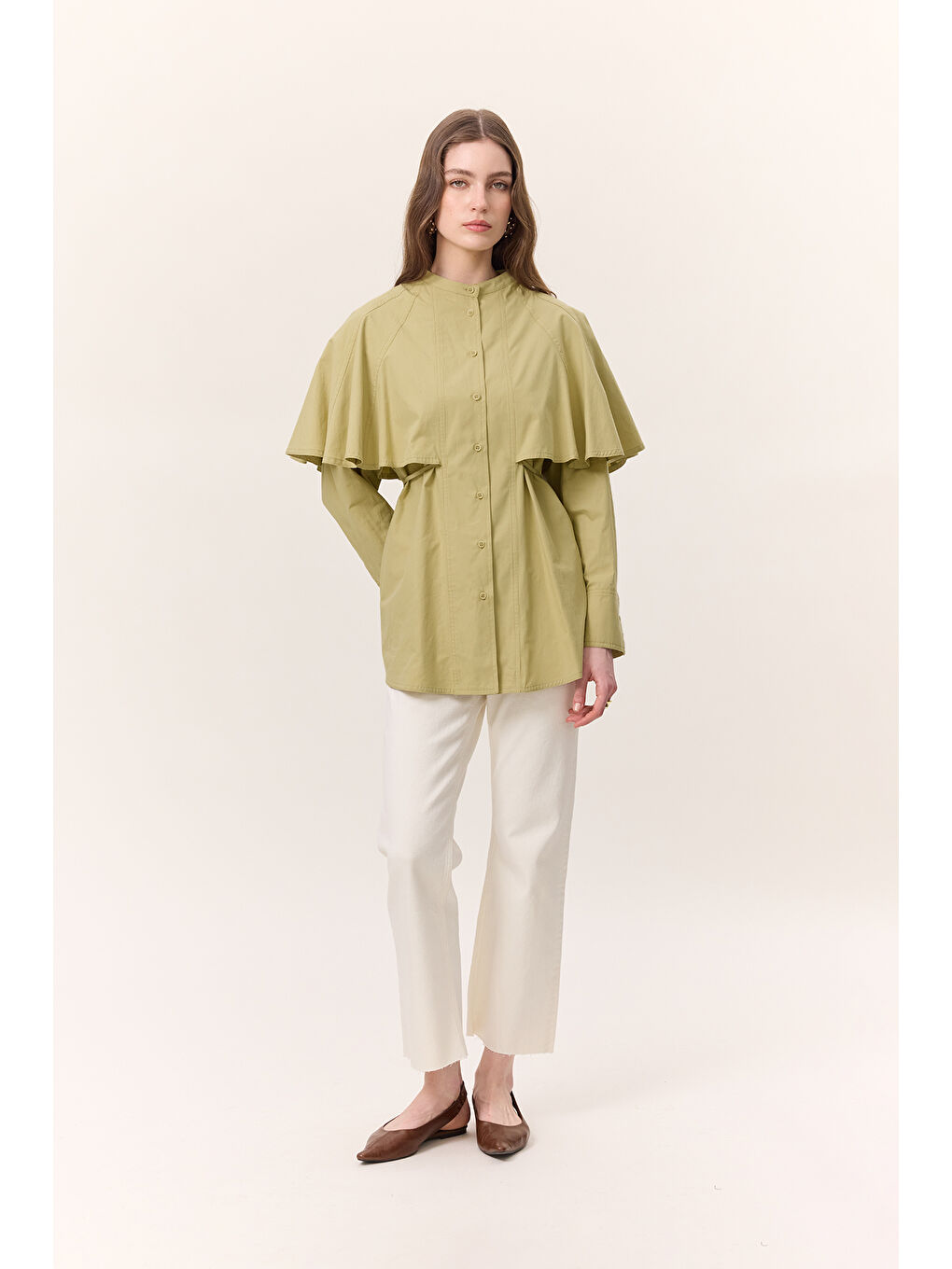 Yeşil Pelerinli Tasarım Gömlek Adaçayı-1