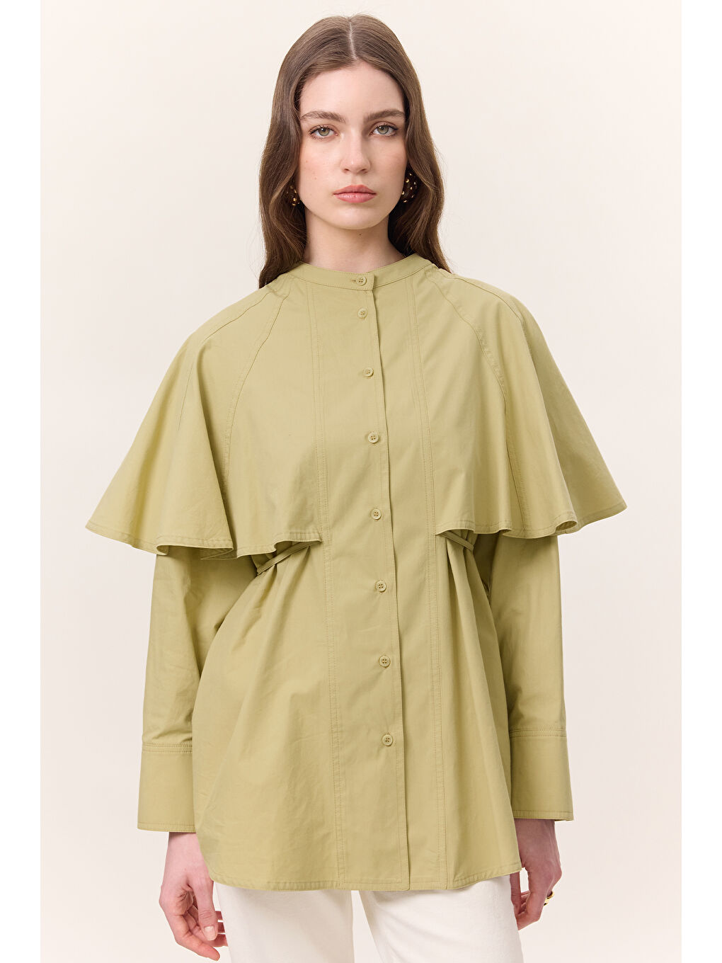 Yeşil Pelerinli Tasarım Gömlek Adaçayı-2