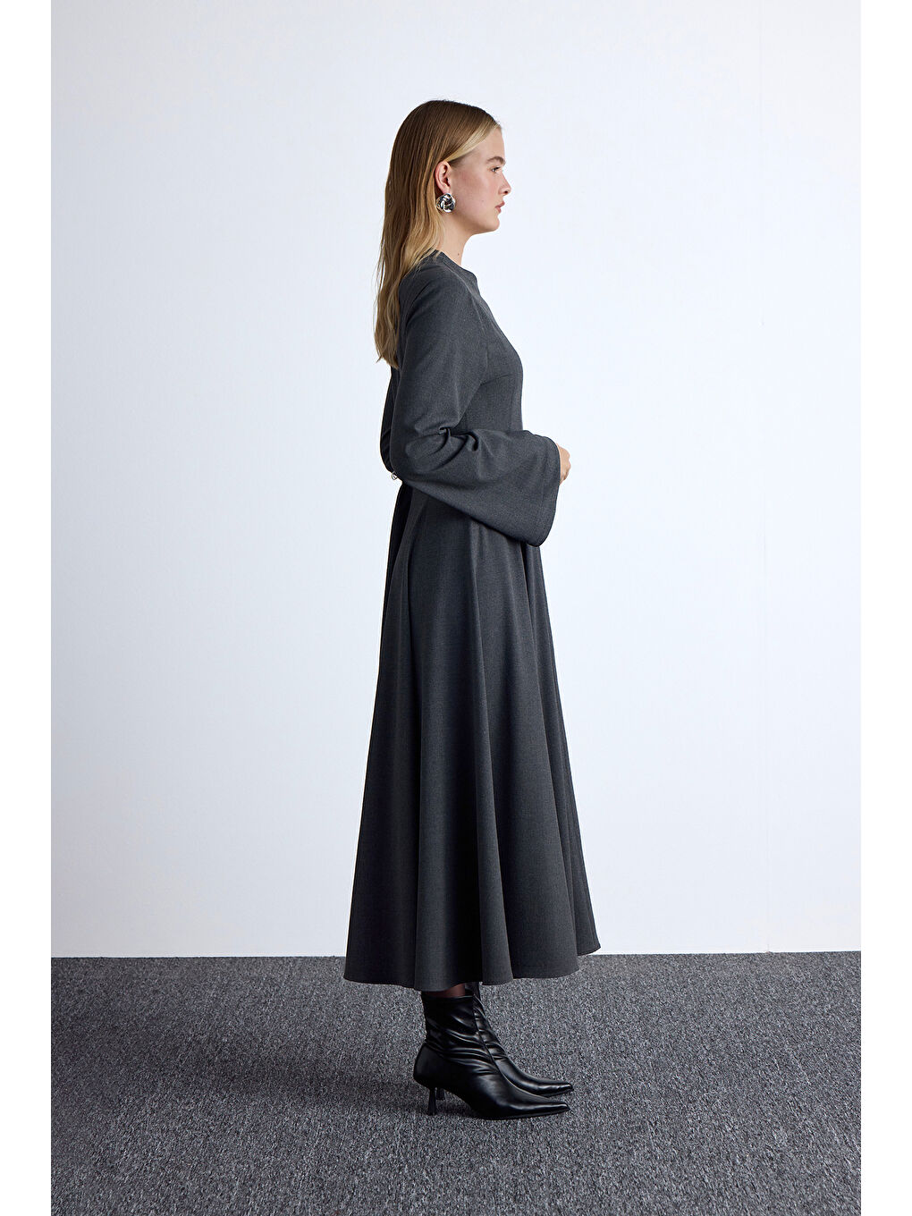 Volanlı Fit Uzun Elbise Antrasit-4