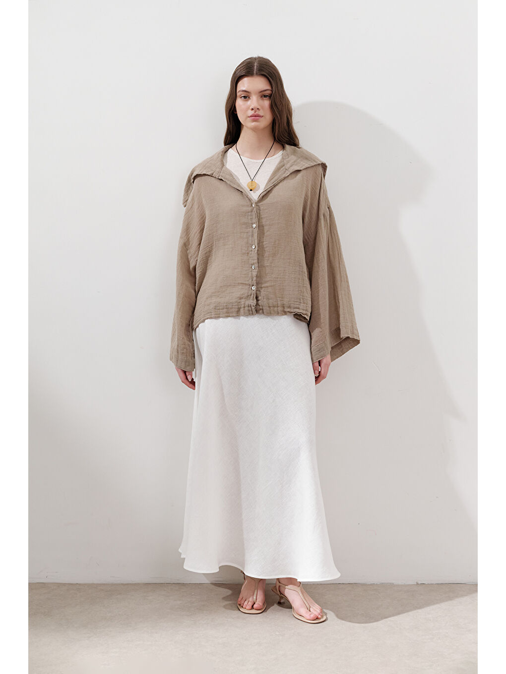 Keten Karışımlı Geniş Yakalı Gömlek Haki