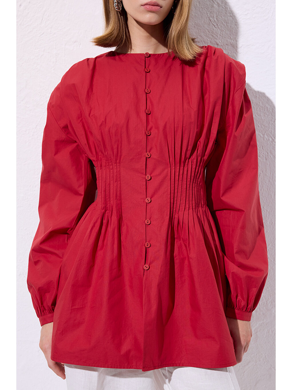 Beli Pile Detaylı Uzun Kol Bluz Kırmızı-6