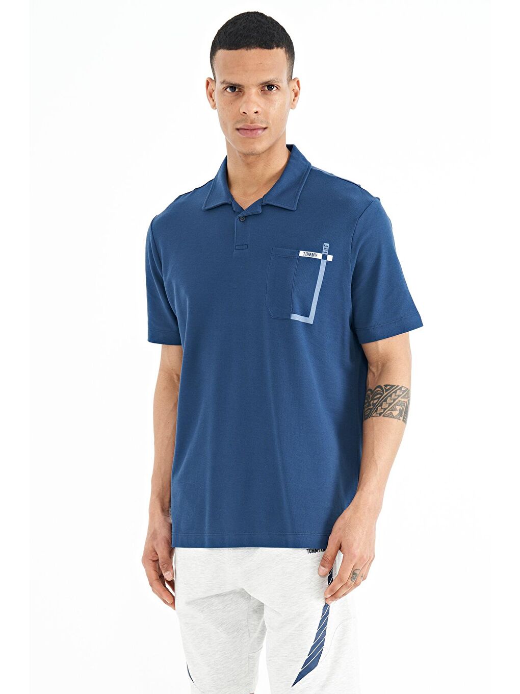 TOMMYLIFE İndigo Cep Detaylı Baskılı Standart Kalıp Polo Yaka Erkek T-Shirt - 88241 - 4