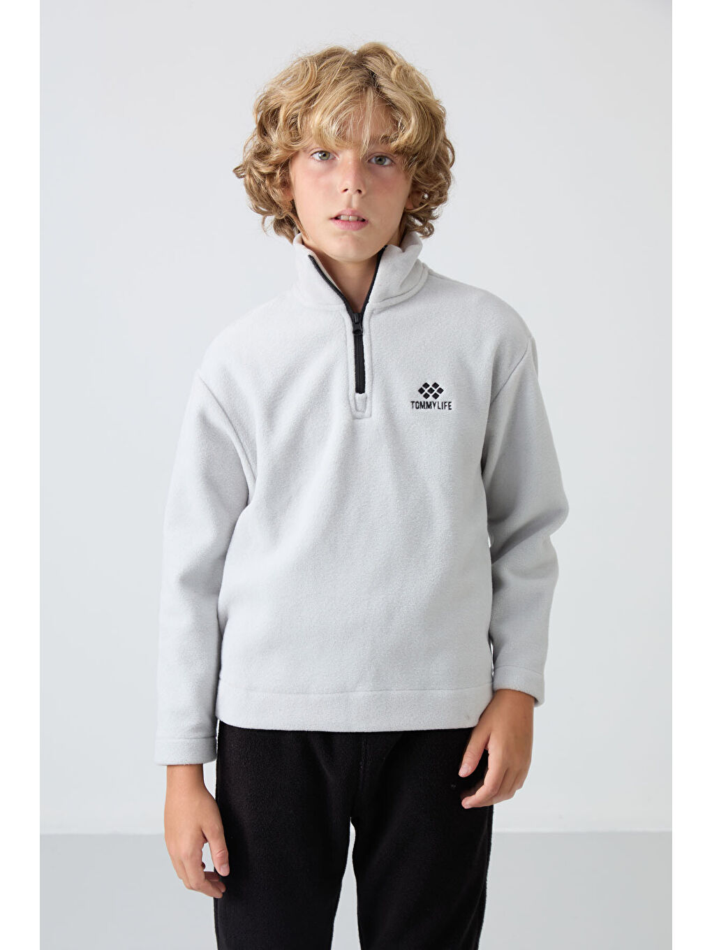 Bej Taş Kalın Yumuşak Dokulu Standart Fit Nakışlı Polar Erkek Çocuk Sweatshirt - 11221-6