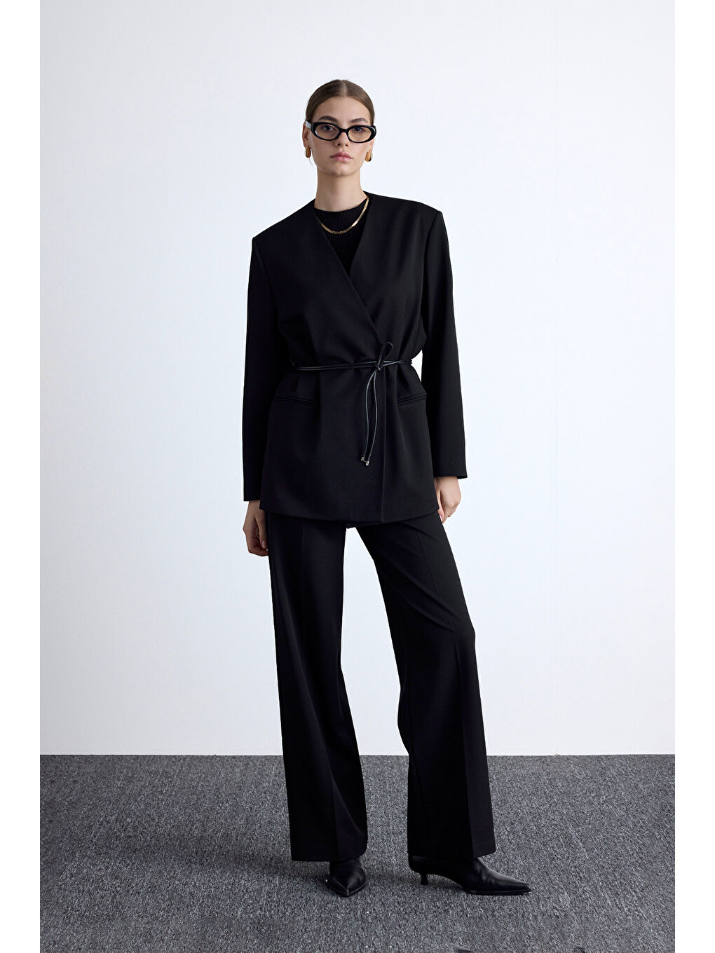 Klasik Görünüm Kemerli Blazer Ceket Siyah-5