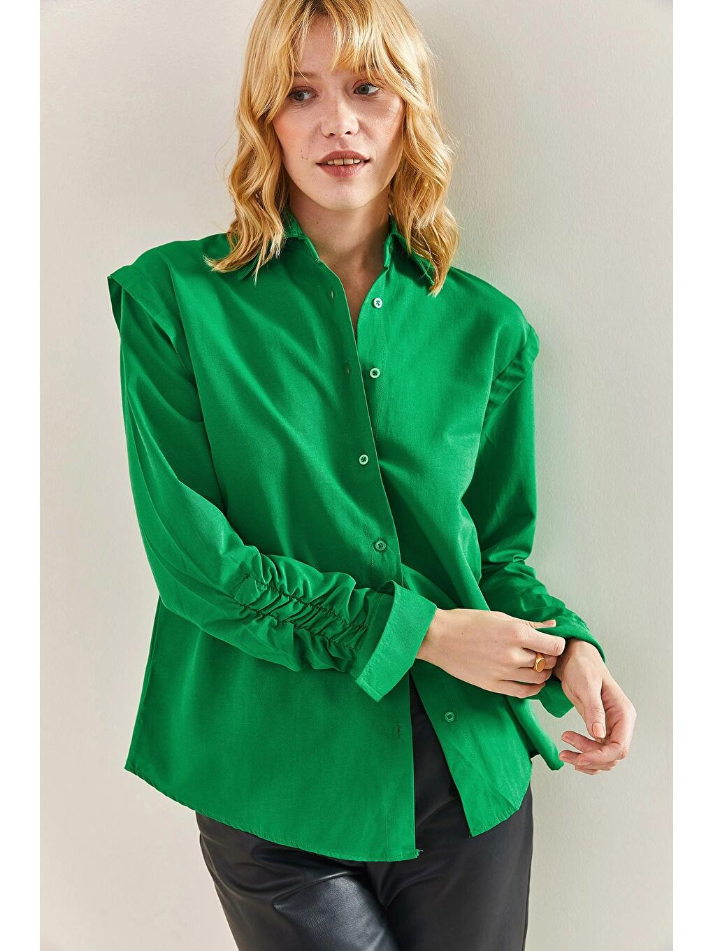 Yeşil Kadın Kolu Büzgülü Gömlek-2