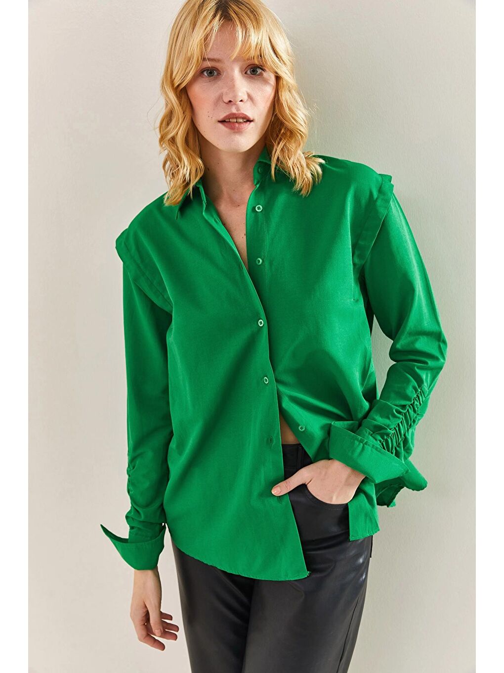 Yeşil Kadın Kolu Büzgülü Gömlek-4