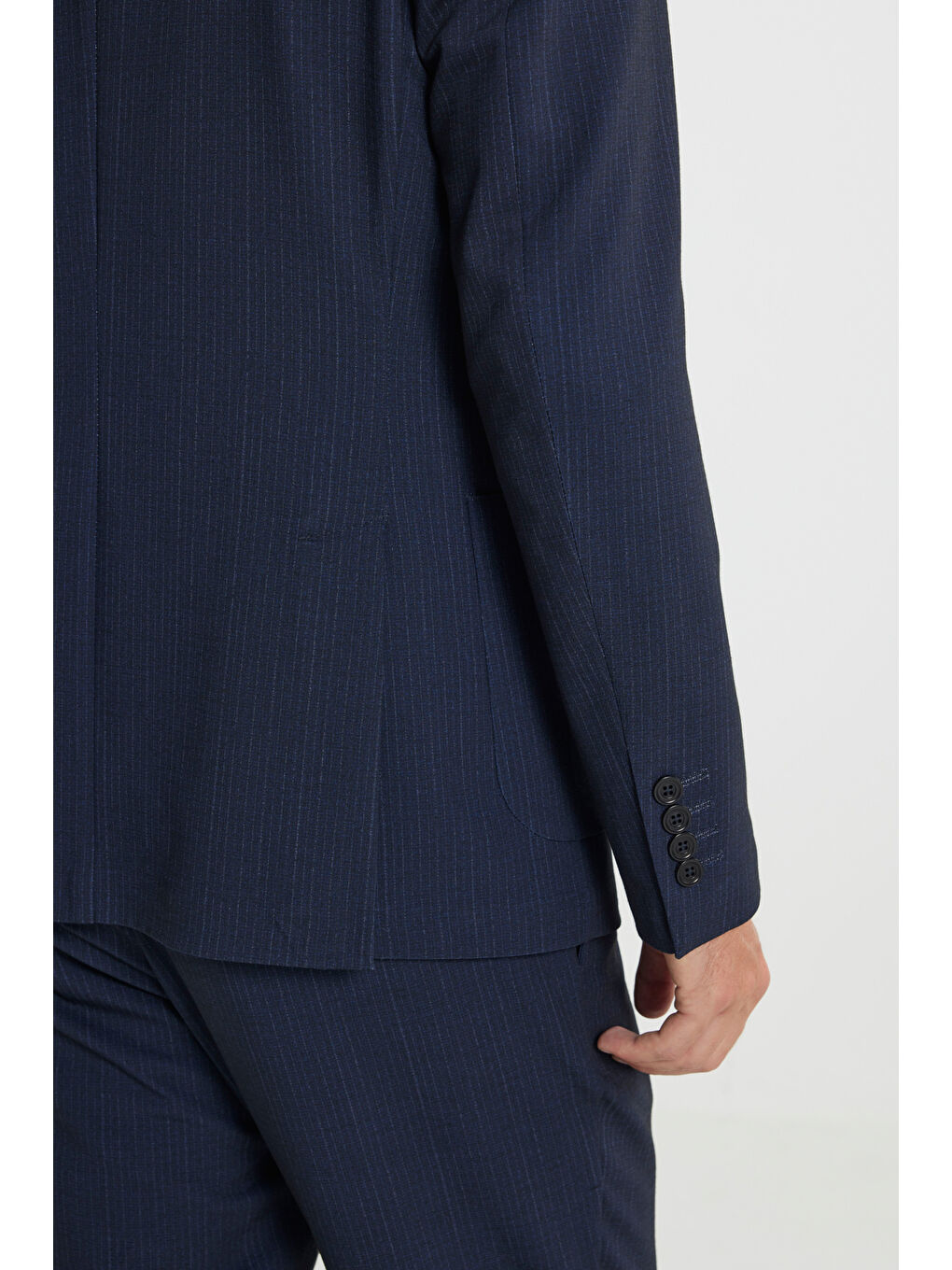 Erkek Lacivert Slim Fit Dar Kesim Mono Yaka Beli Bağlamalı Çizgili Torba Cepli Takım Elbise-10