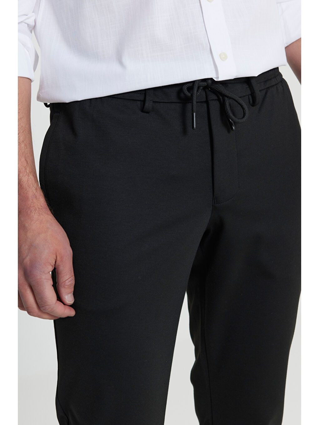 Erkek Siyah Slim Fit Dar Kesim Beli Bağlamalı Yan Cep Esnek Casual Pantolon-1