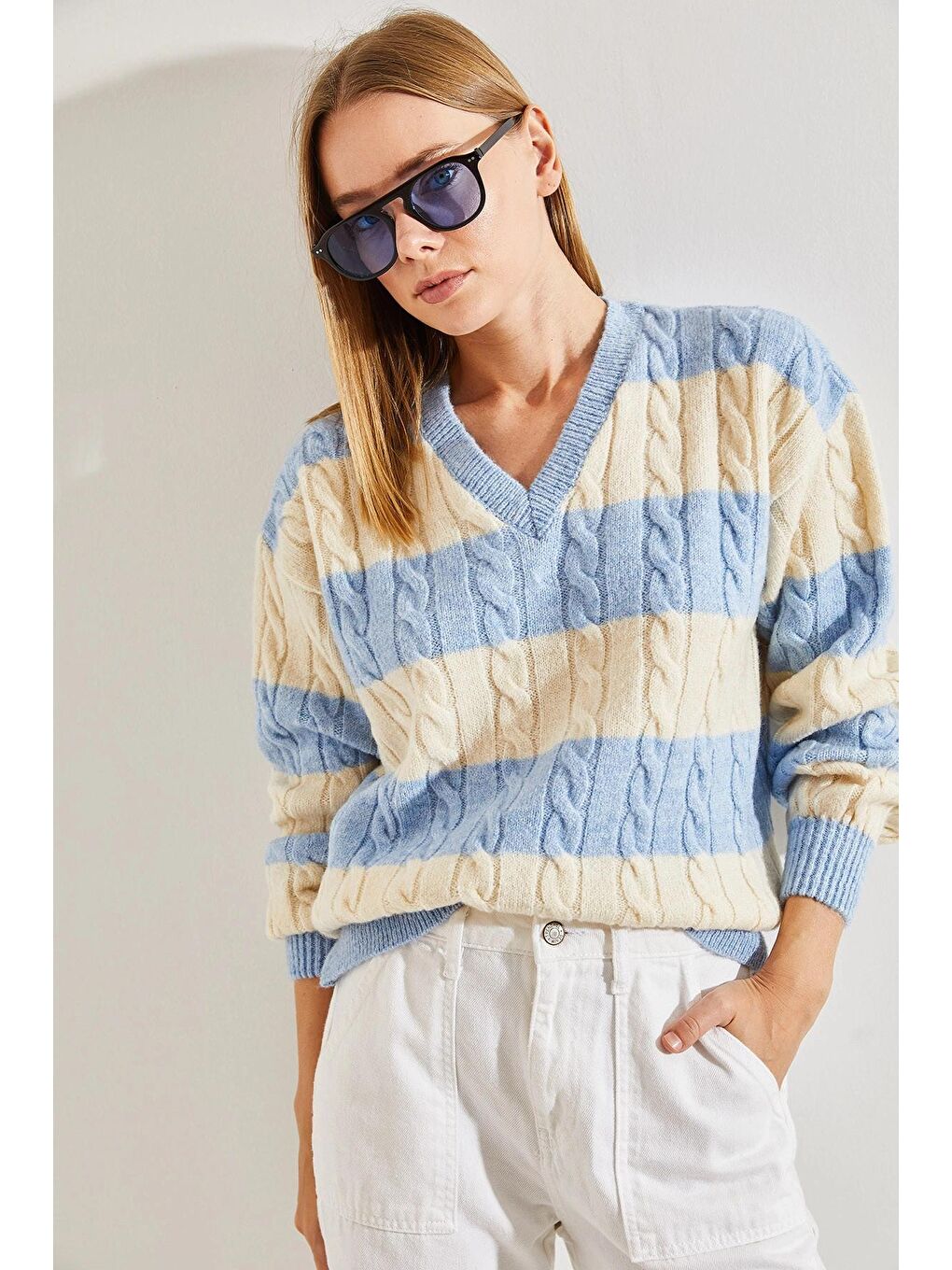 Mavi Kadın V Yaka Saç Örgülü Triko Kazak-3