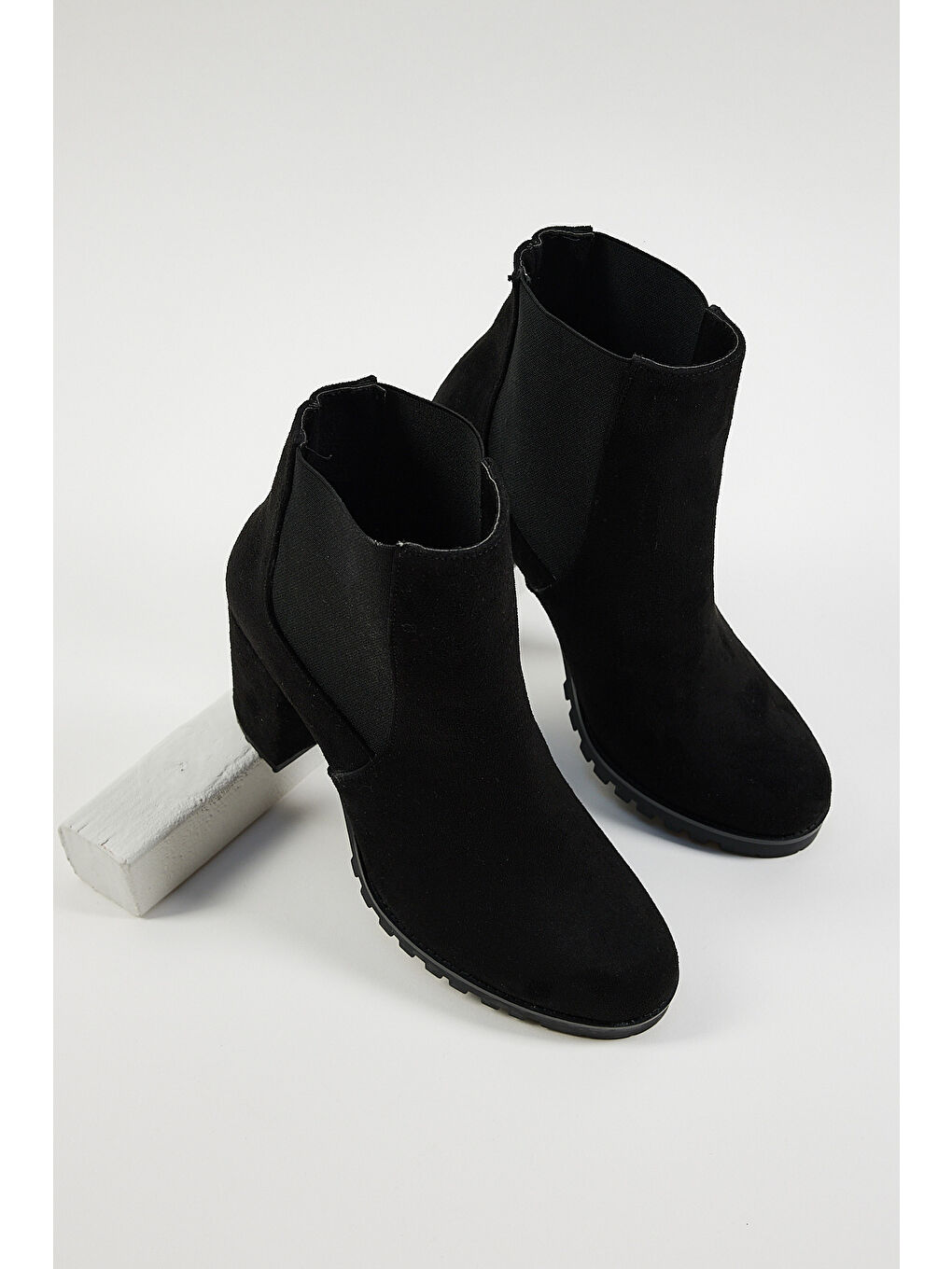 Kadın Siyah Süet Rahat Kalıp Lastikli Kalın Topuklu Bot-4