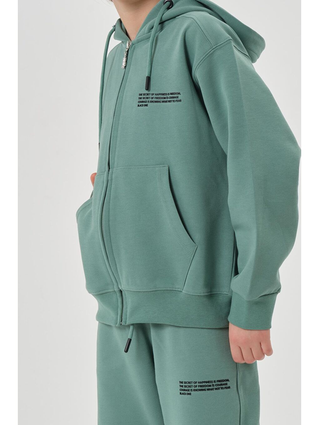 Yeşil Mevsimlik Erkek Çocuk Eşofman Takımı-2