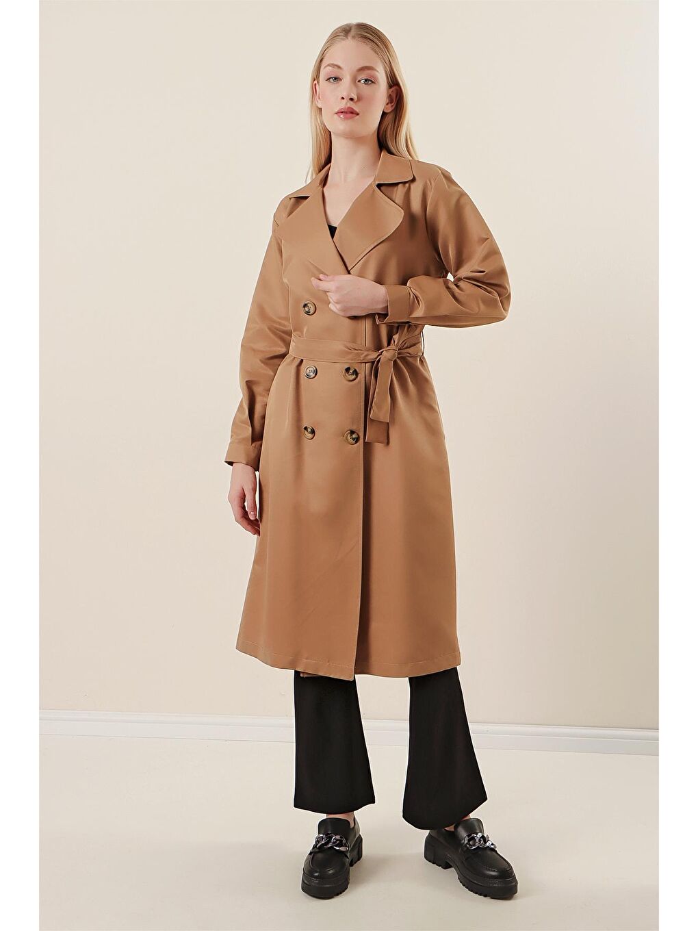 Sarı Kadın Camel Kruvaze Yaka Beli Bağlamalı Düğmeli Trençkot-3