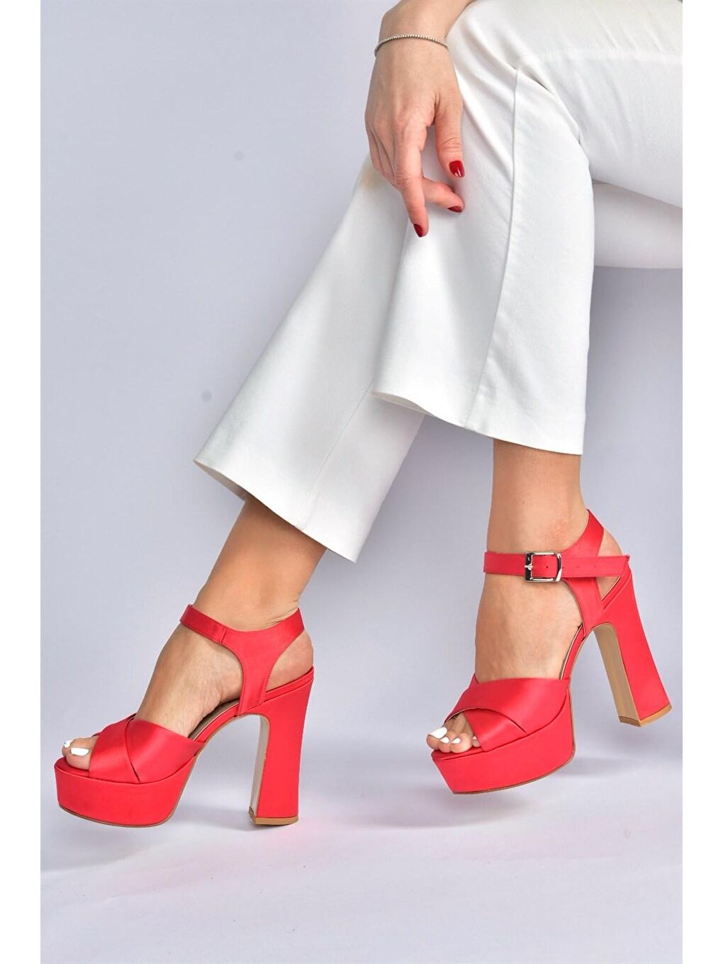 Kırmızı Saten Kumaş Platform Topuklu Kadın Abiye Ayakkabı M348202404-3