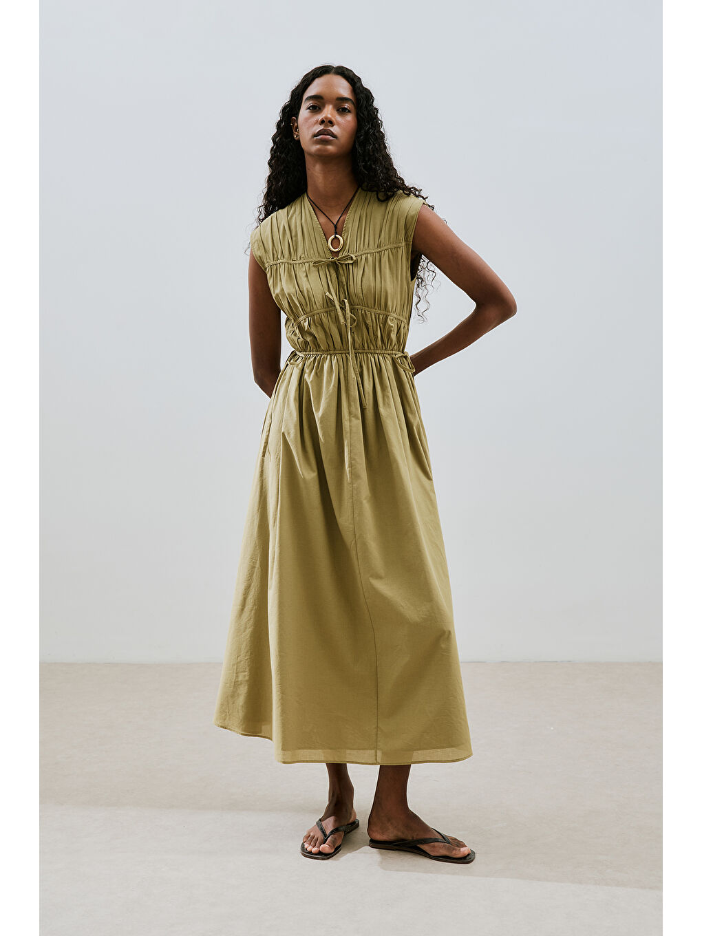 Kahverengi Büzgülü Bağlama Detaylı Elbise Toprak-2