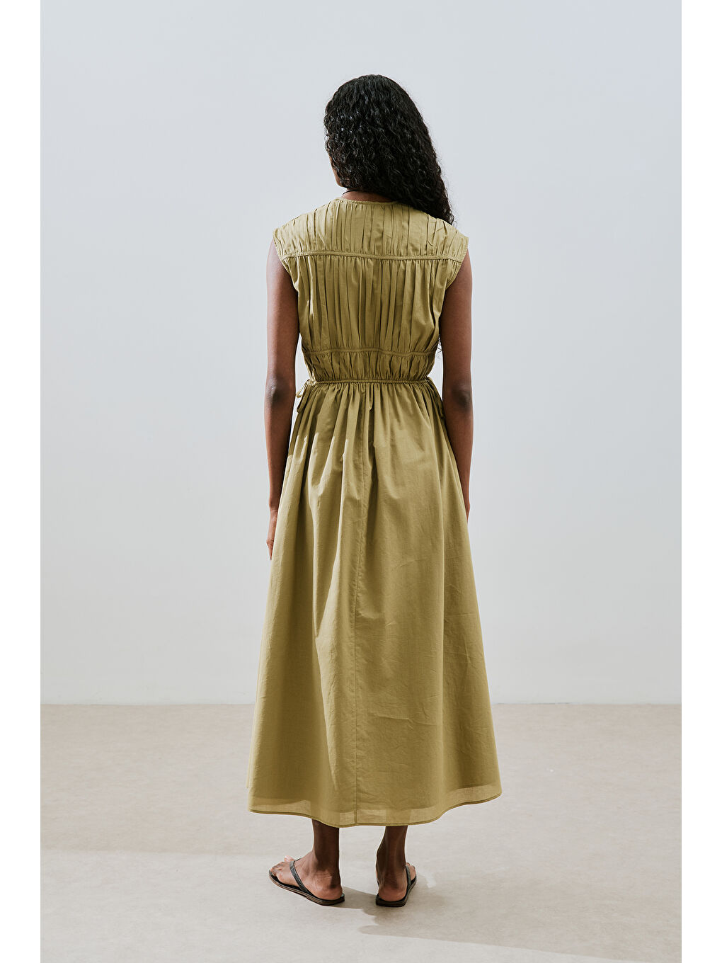 Kahverengi Büzgülü Bağlama Detaylı Elbise Toprak-6