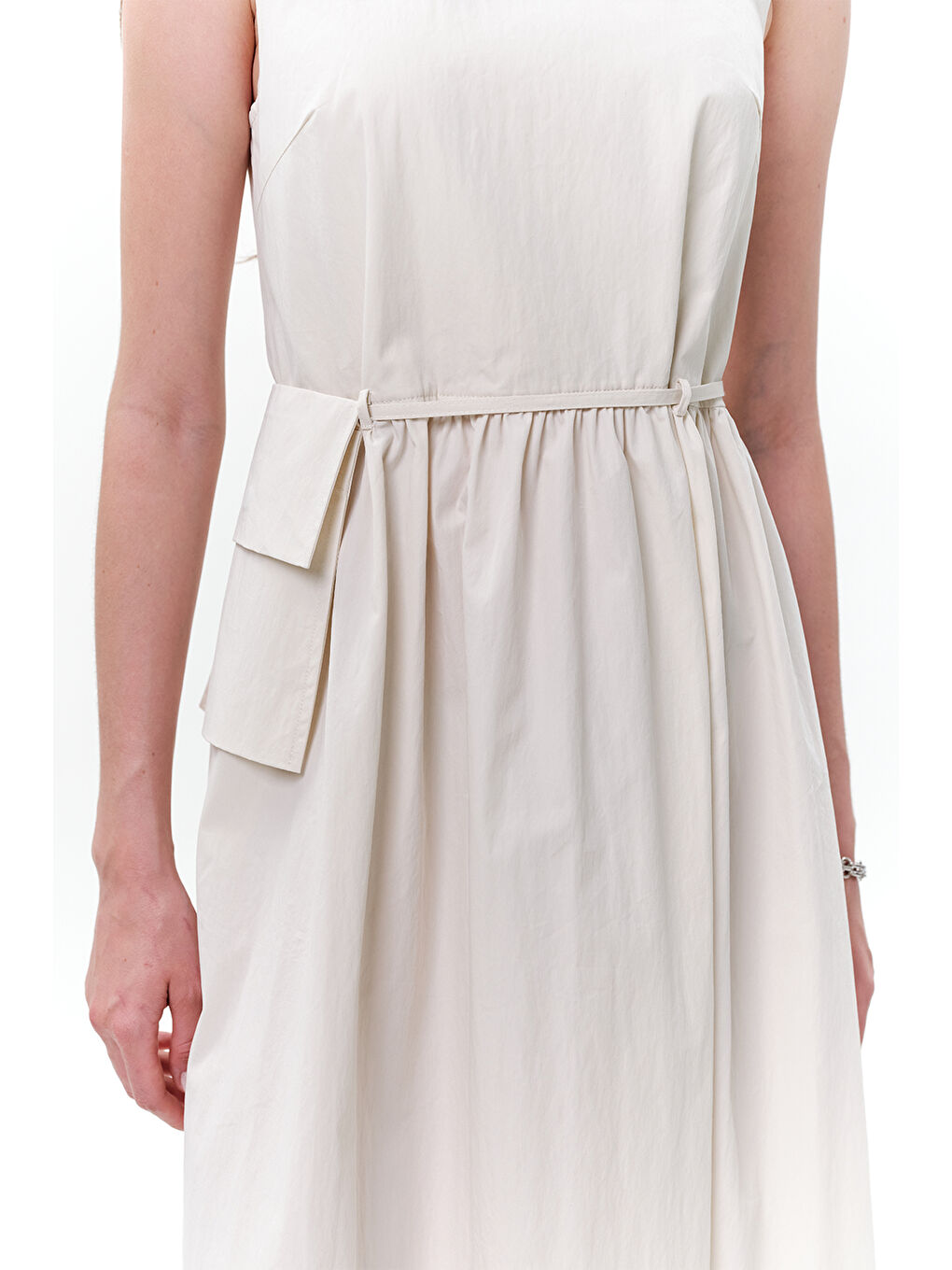 Bej Kemer Detaylı Kolsuz Elbise Taş-1