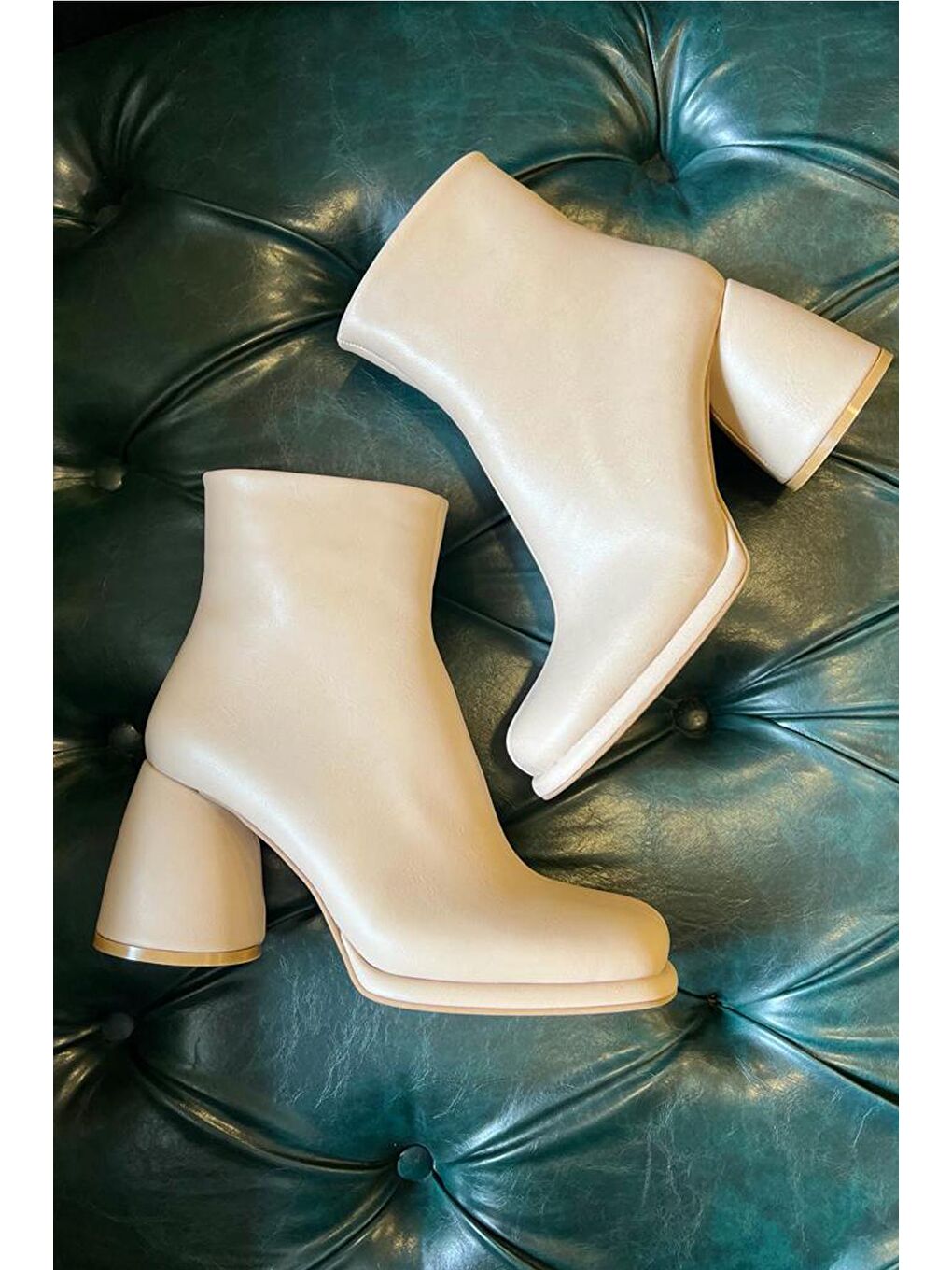 Bej Küt Burun Topuklu Fermuarlı Kadın Günlük Bot 32100