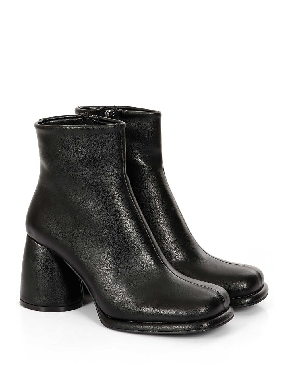 Siyah Küt Burun Topuklu Fermuarlı Kadın Günlük Bot 32100-1