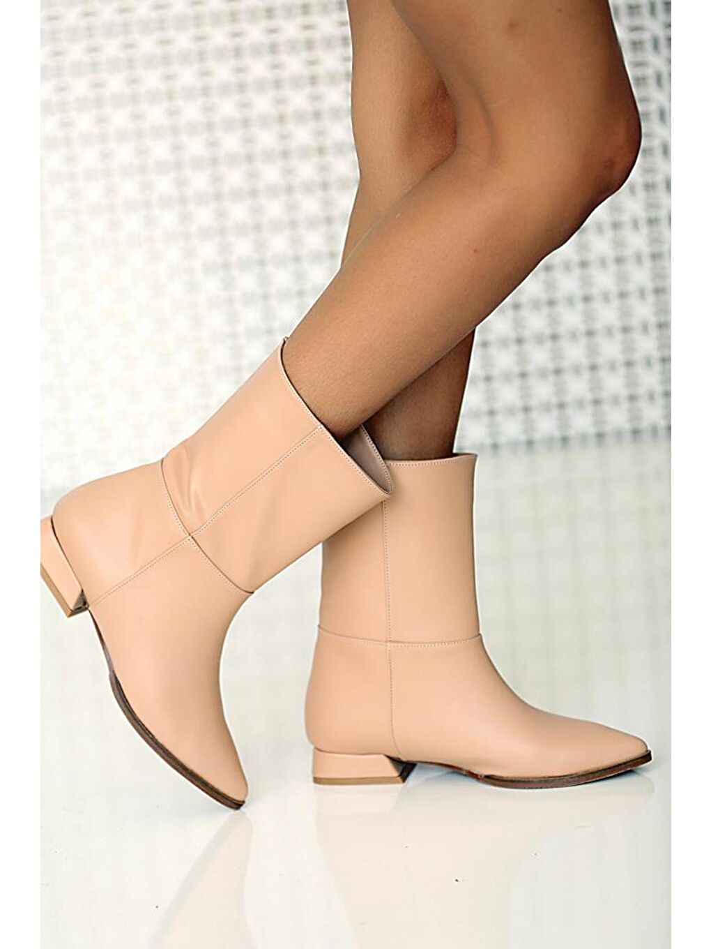 Bej Sivri Burun Diz Altı Kadın Bot&Bootie 001-880-21