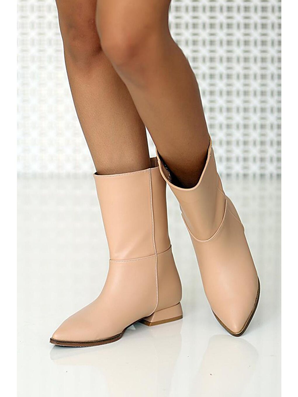 Bej Sivri Burun Diz Altı Kadın Bot&Bootie 001-880-21-1