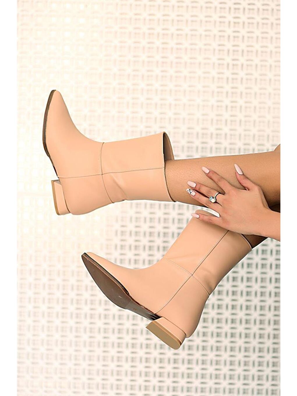 Bej Sivri Burun Diz Altı Kadın Bot&Bootie 001-880-21-2
