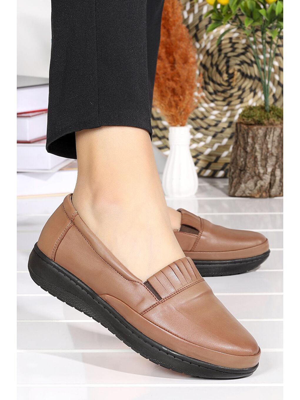 Bej Rahat Konfor Özel Topuk Jeli Anne Günlük Ayakkabı P 04-2