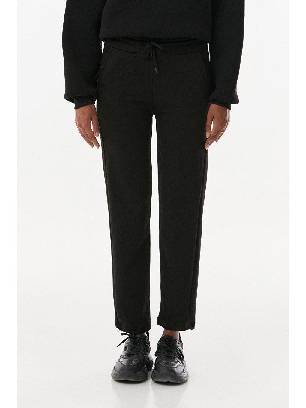 Siyah Beli Lastikli Eşofman Altı-4