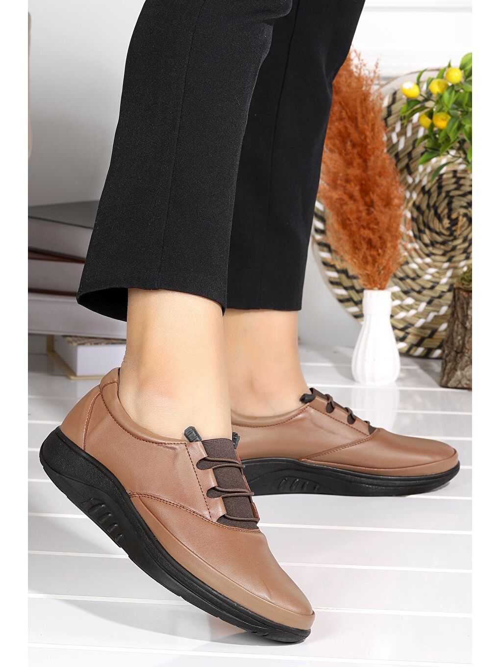 Bej Rahat Konfor Özel Topuk Jeli Anne Günlük Ayakkabı 700-1