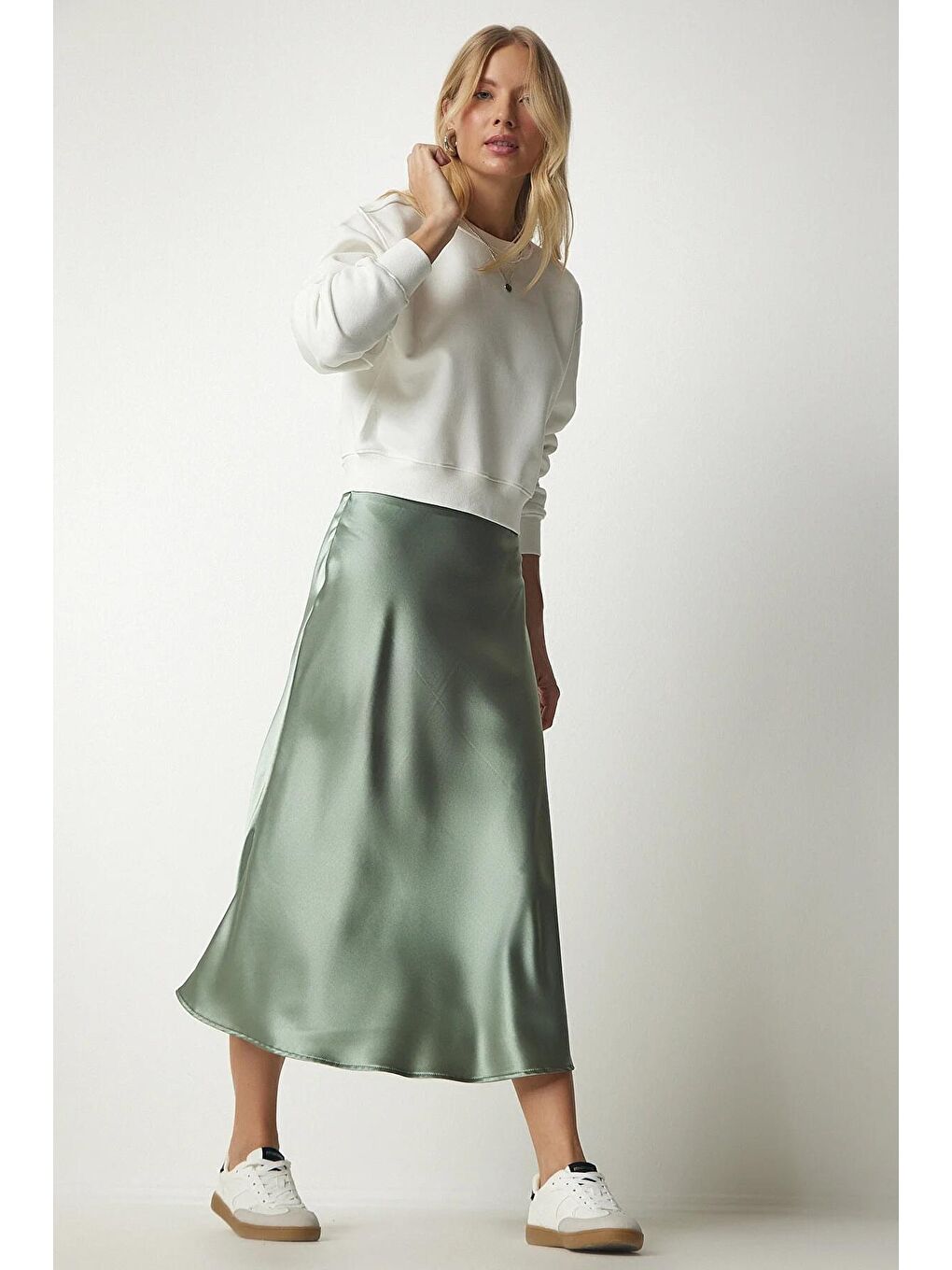 Kadın Mint Yeşili Bilek Boy Saten Etek-1