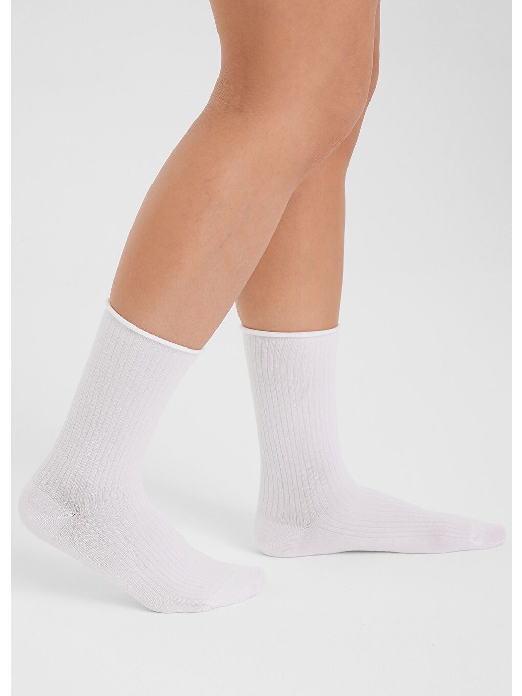 Beyaz Modal Derbili Lastiksiz Dikişsiz Kadın Soket Çorap 36-41-1