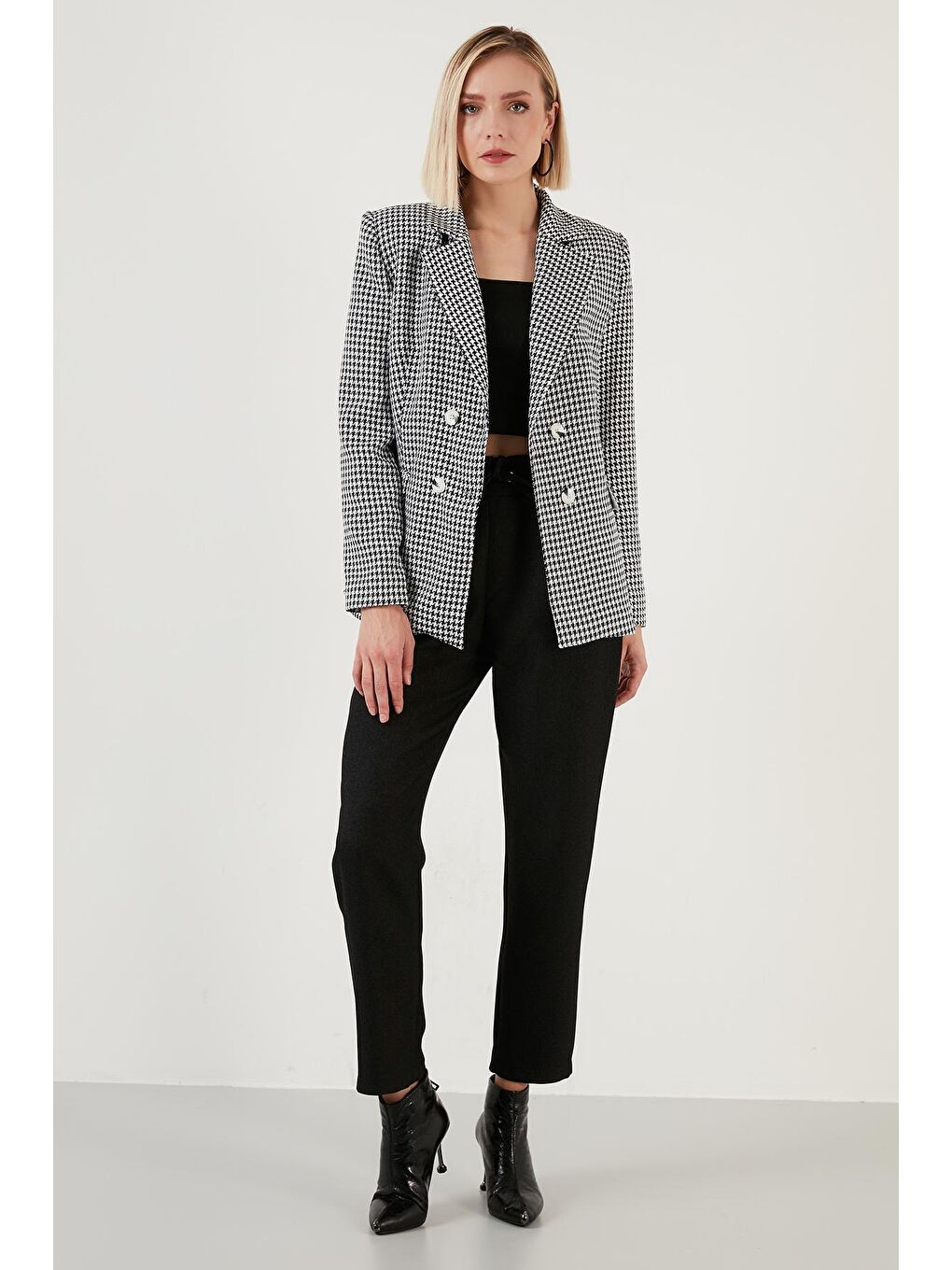 Siyah Kazayağı Desenli Dar Kesim Blazer Ceket 6058384-3