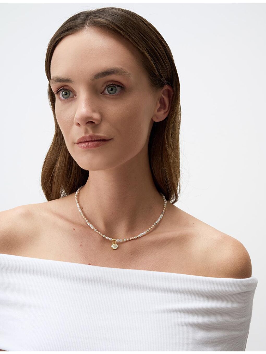 Beyaz Midye Figürlü Doğal Taş Kolye-2