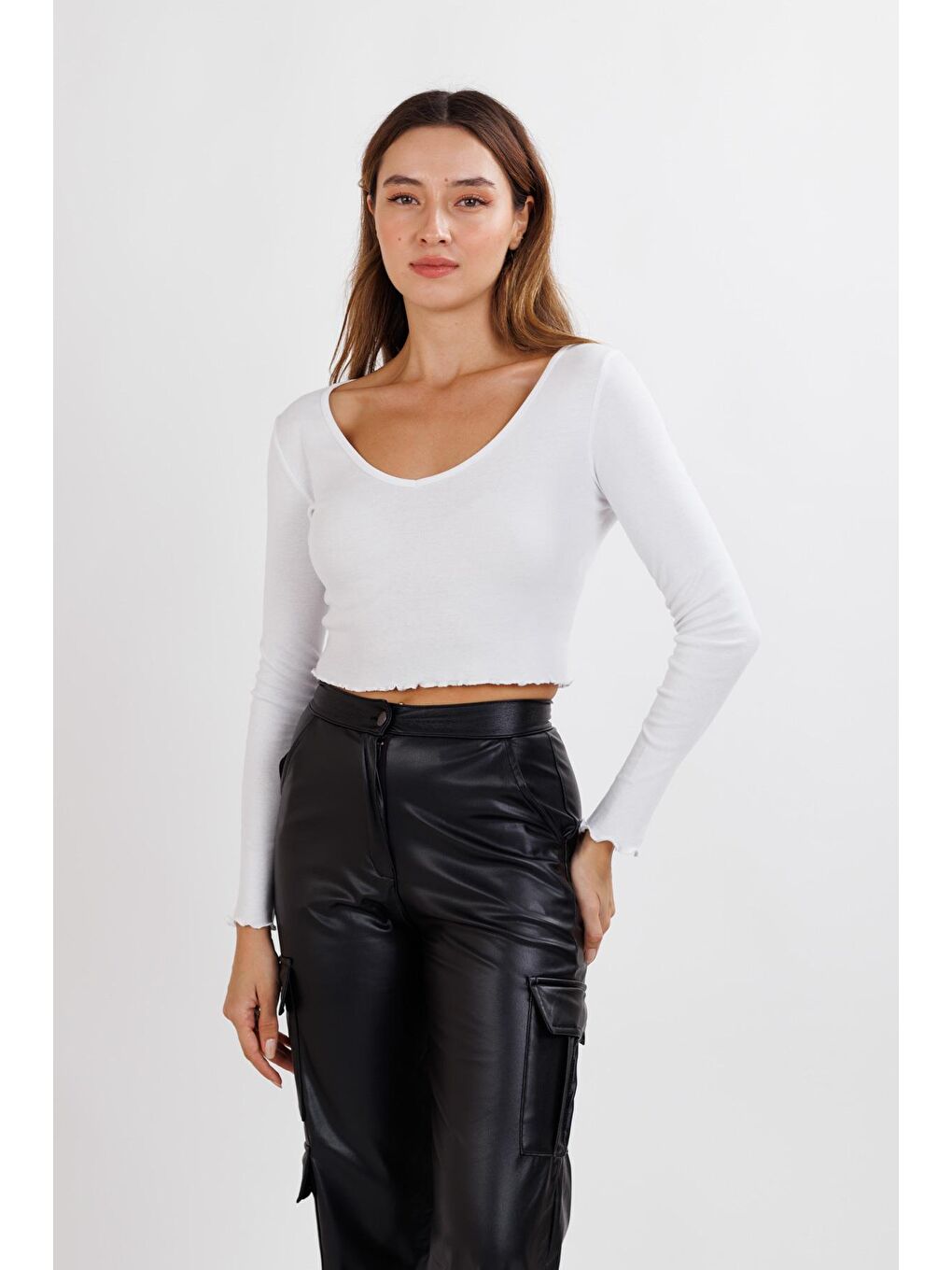 Kadın Beyaz V Yaka Baby Overlok Ribana Uzun Kol Body