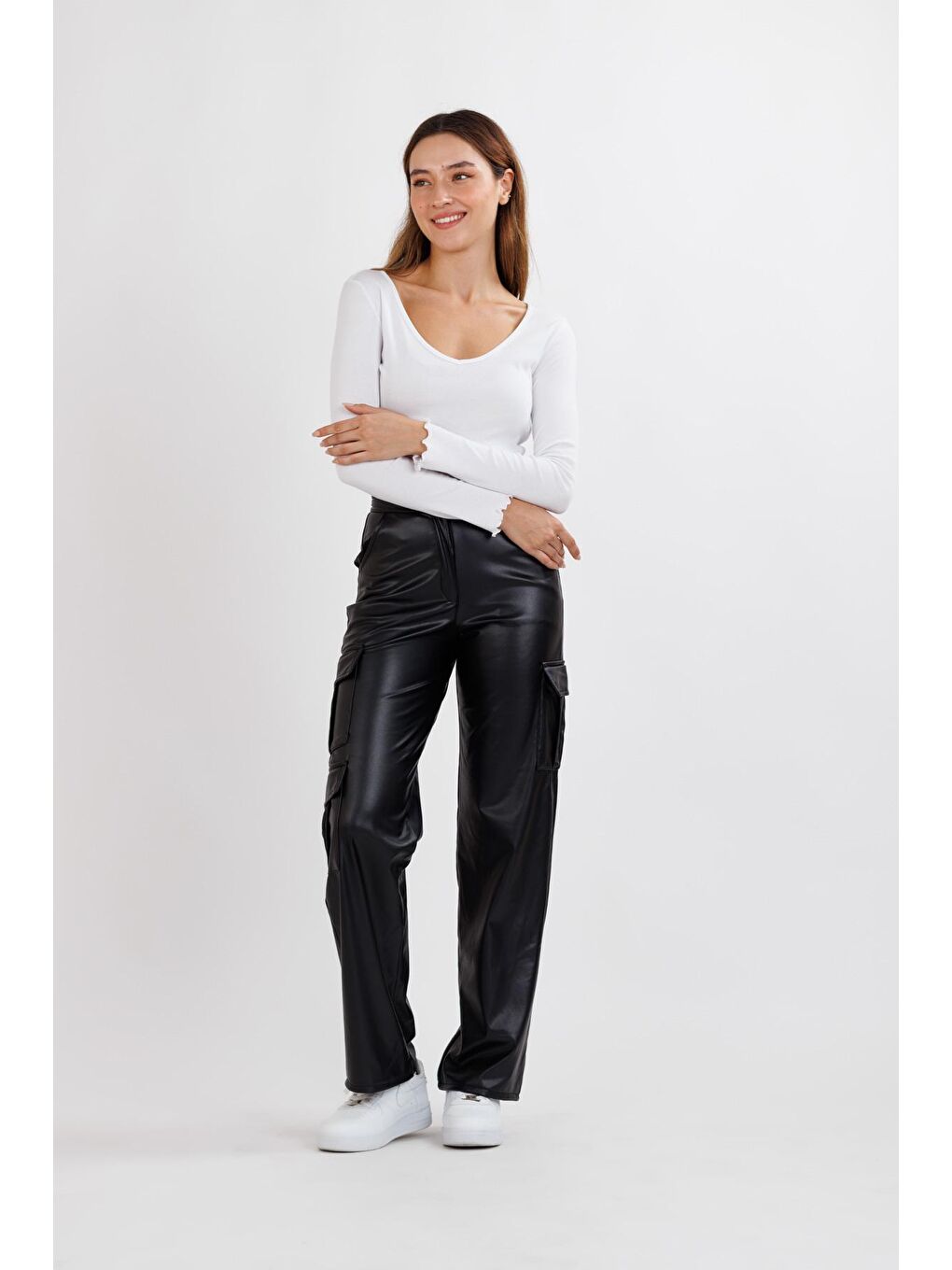 Kadın Beyaz V Yaka Baby Overlok Ribana Uzun Kol Body-1